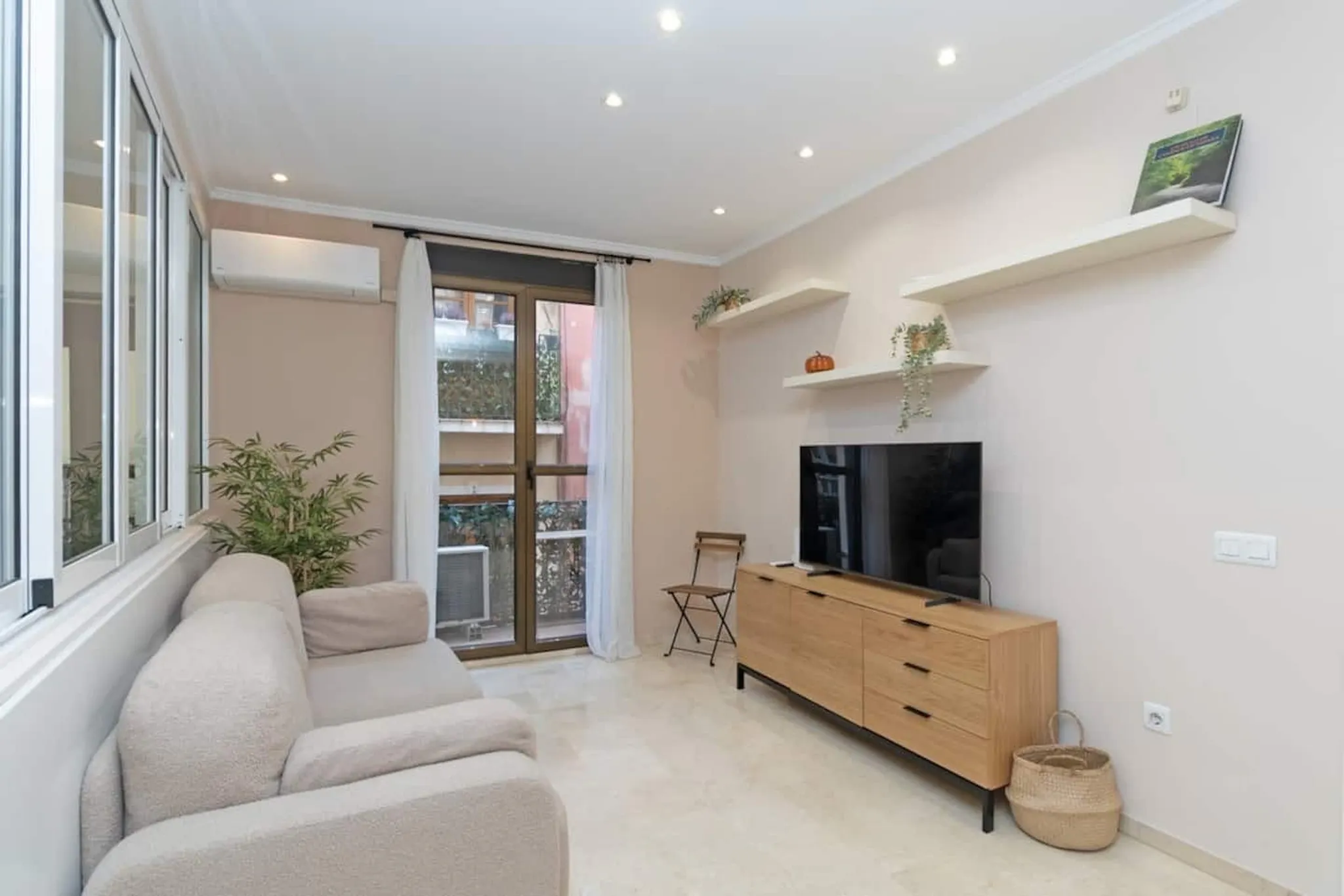 Carrer dels Aluders, Valencia preview