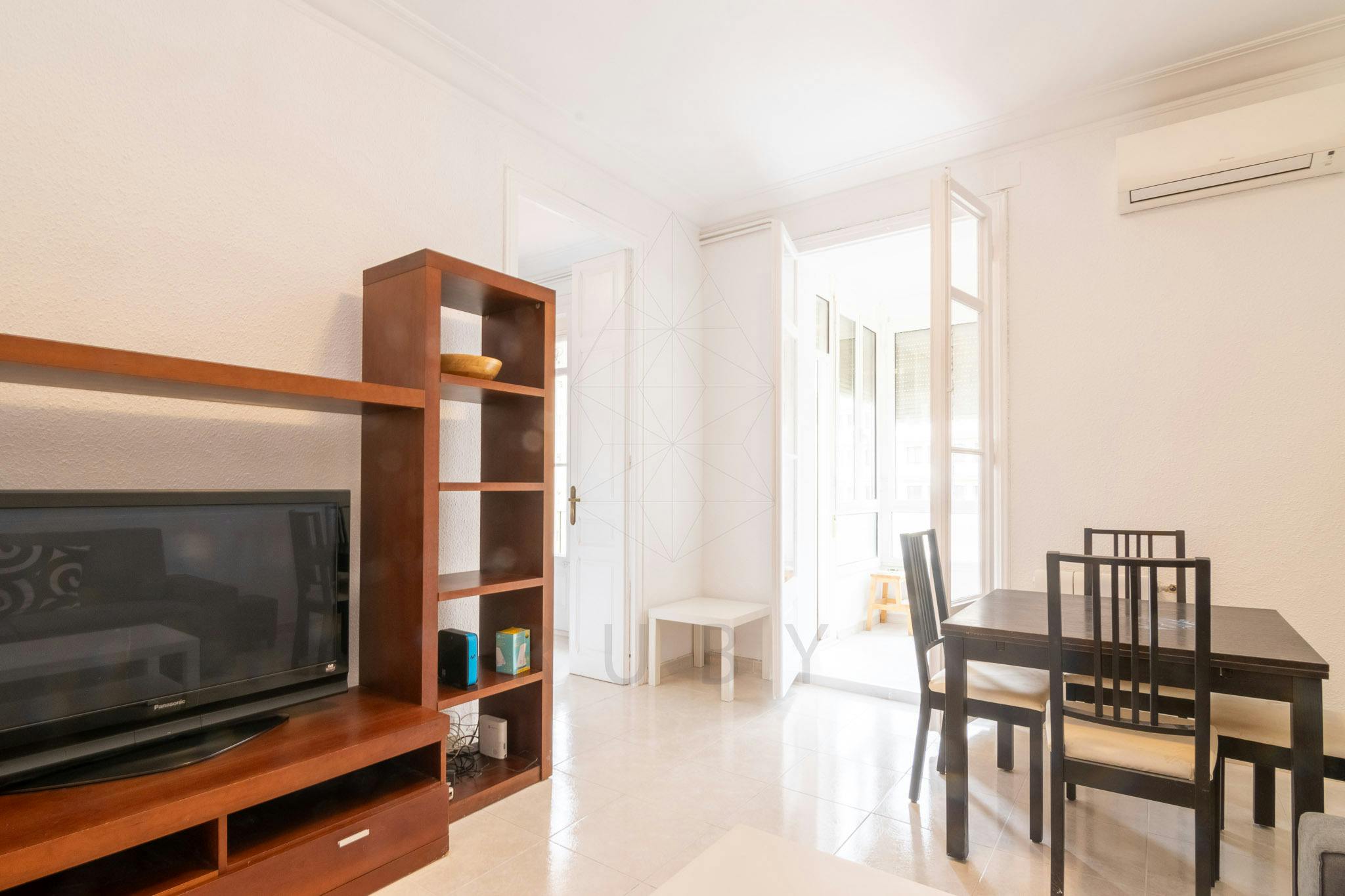 Carrer de València, Barcelona preview