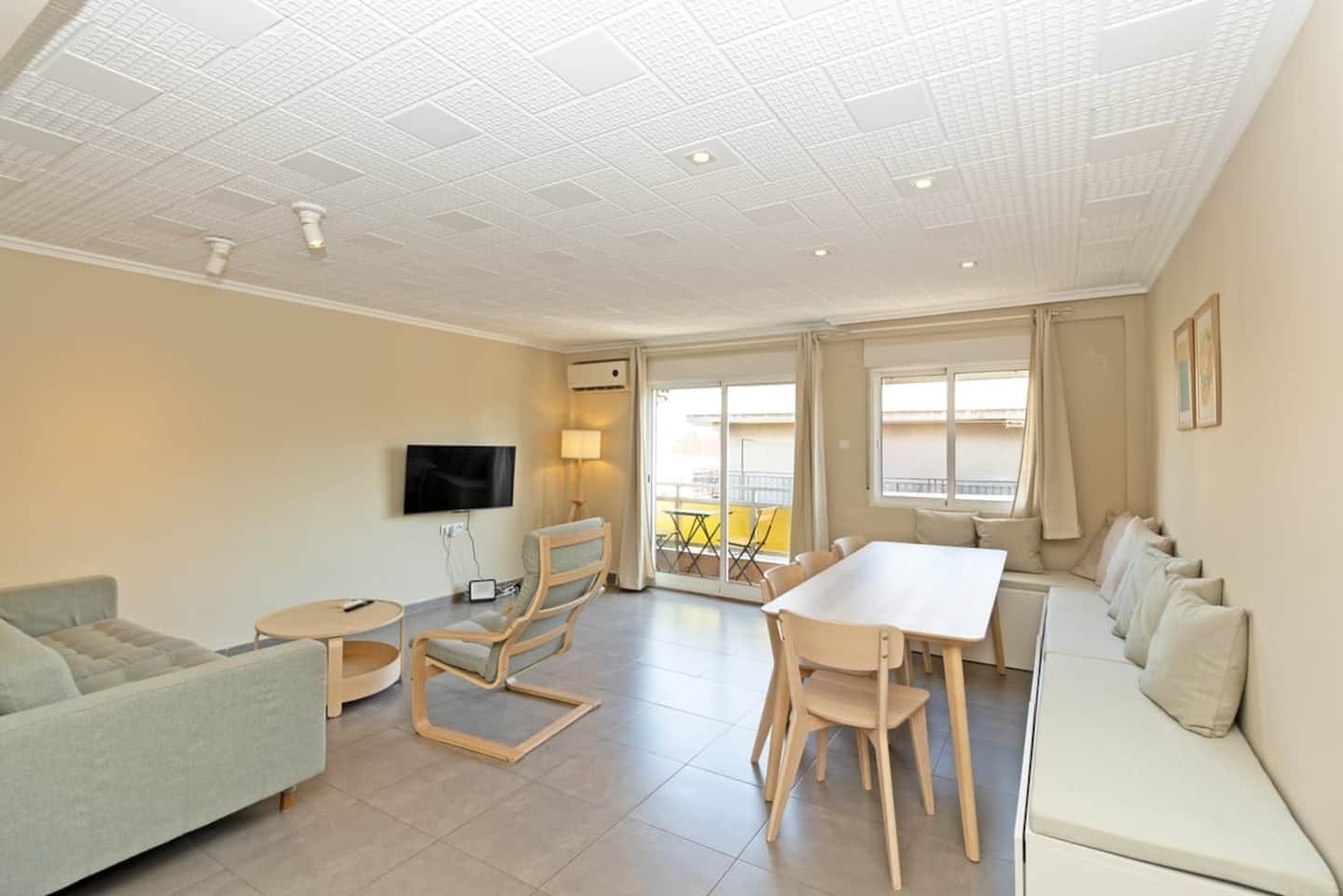 Carrer del Pintor Ferrandis, Valencia preview