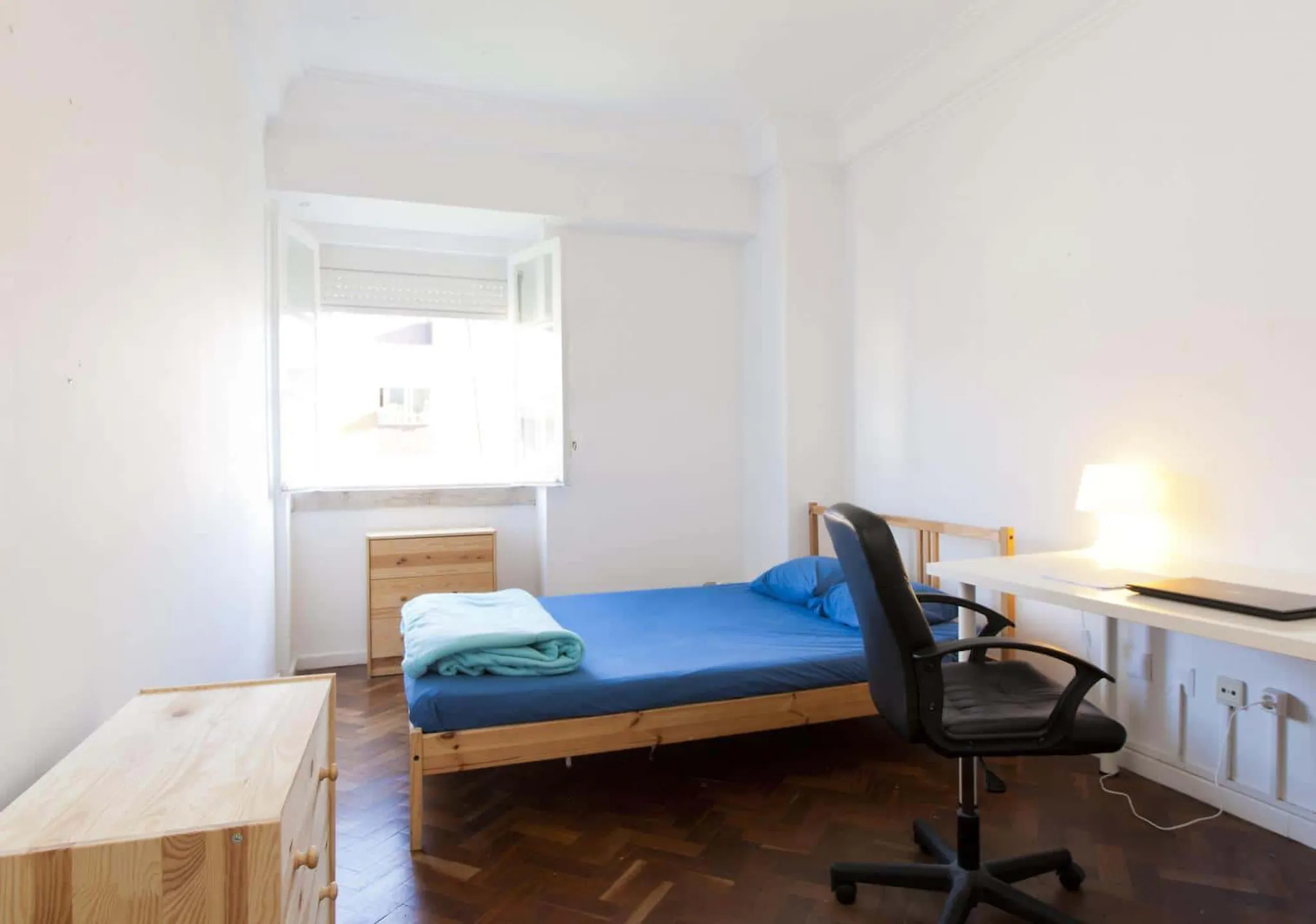 Rua José Estêvão, Lisbon preview