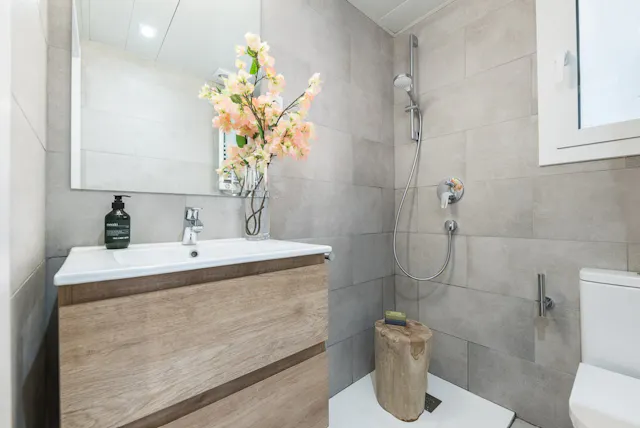 2-Bedroom Apartment in Carrer de Bordeus, Barcelona (1697005) room image 30