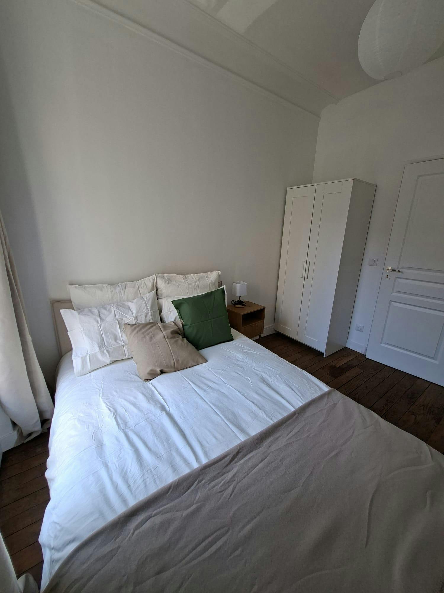 Rue Pouchet, Paris preview