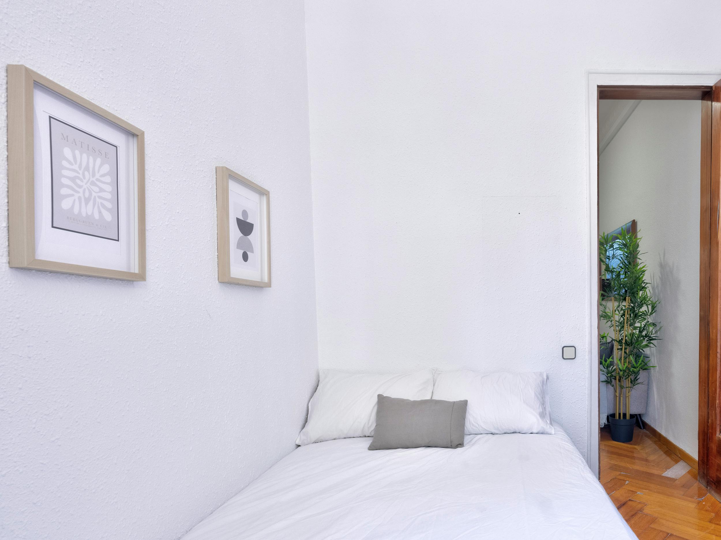 Cameră comună de închiriat pentru 680 EUR pe lună în Barcelona, Carrer de Llull