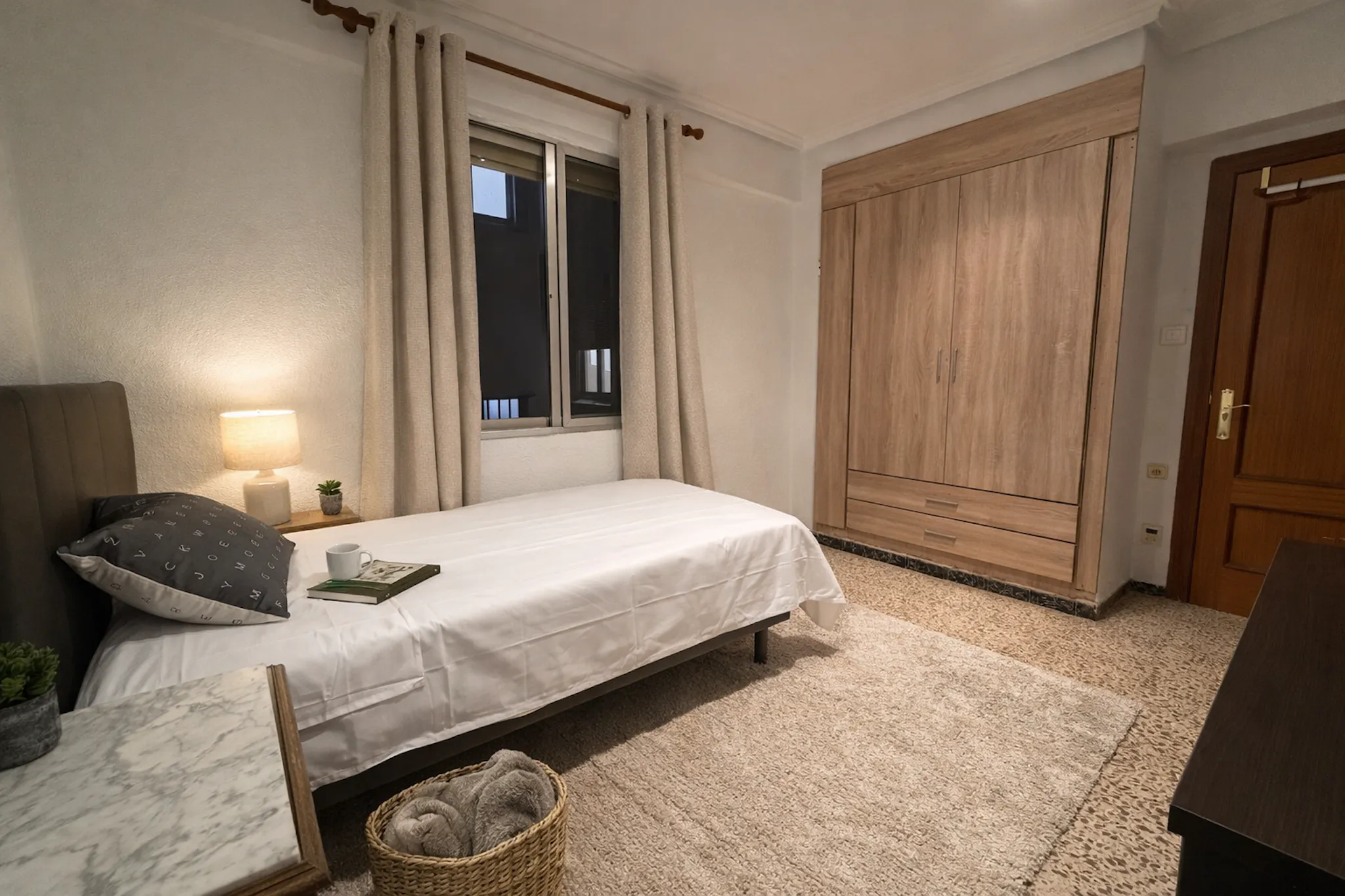 Carrer del Pintor Jover, Valencia preview