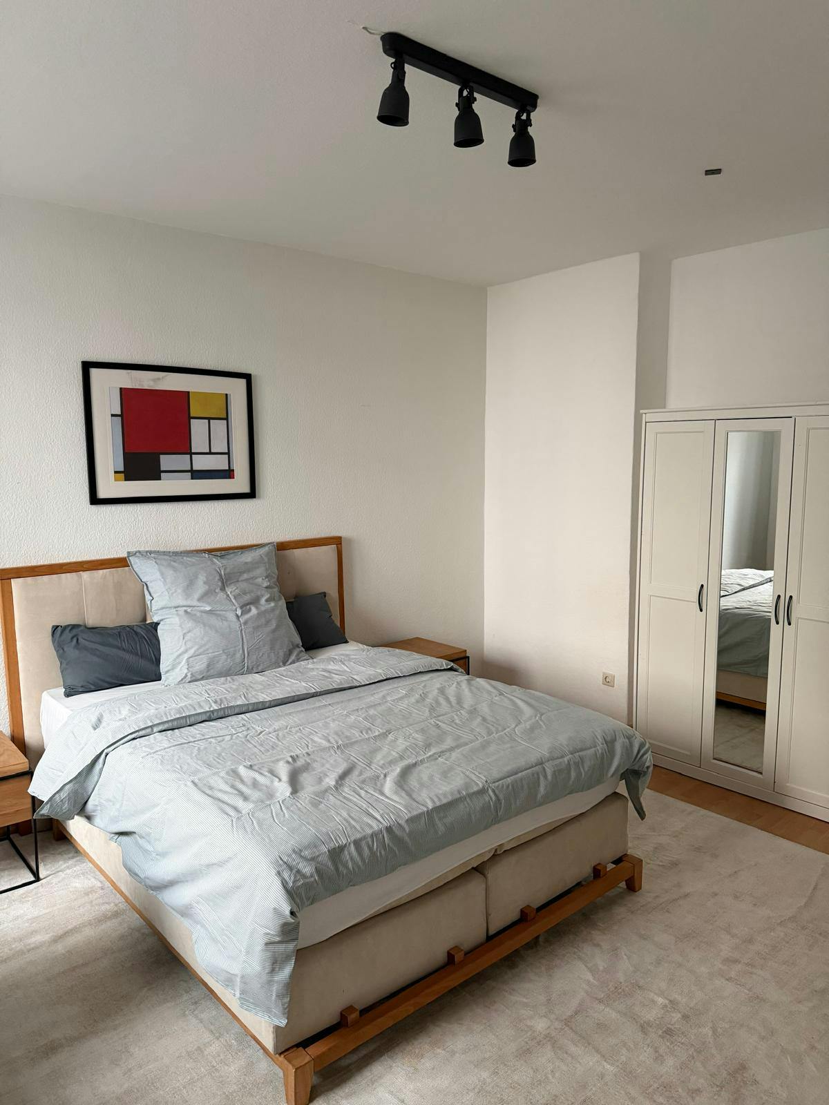 Hüttenstraße, Düsseldorf preview