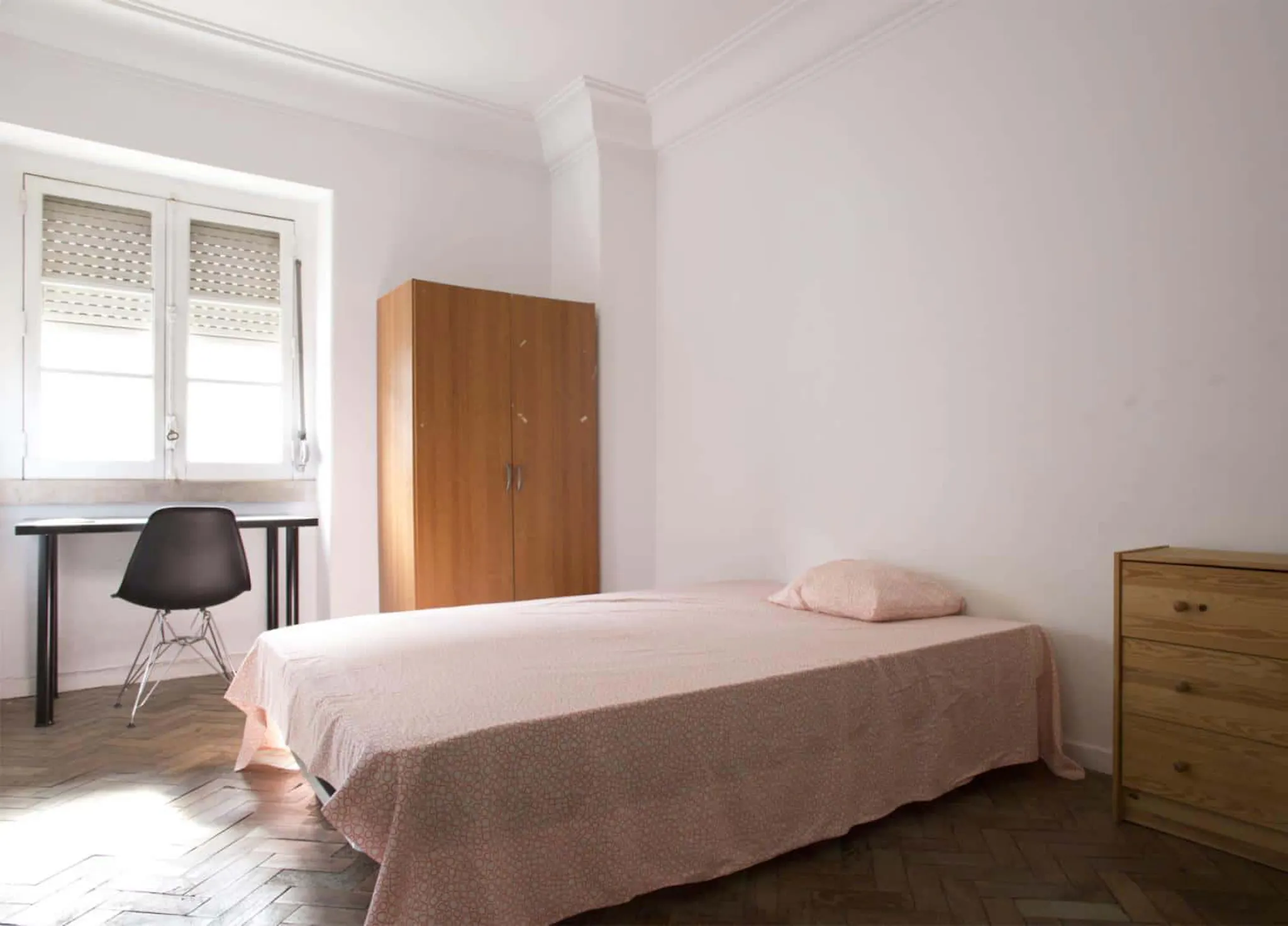 Rua José Estêvão, Lisbon preview