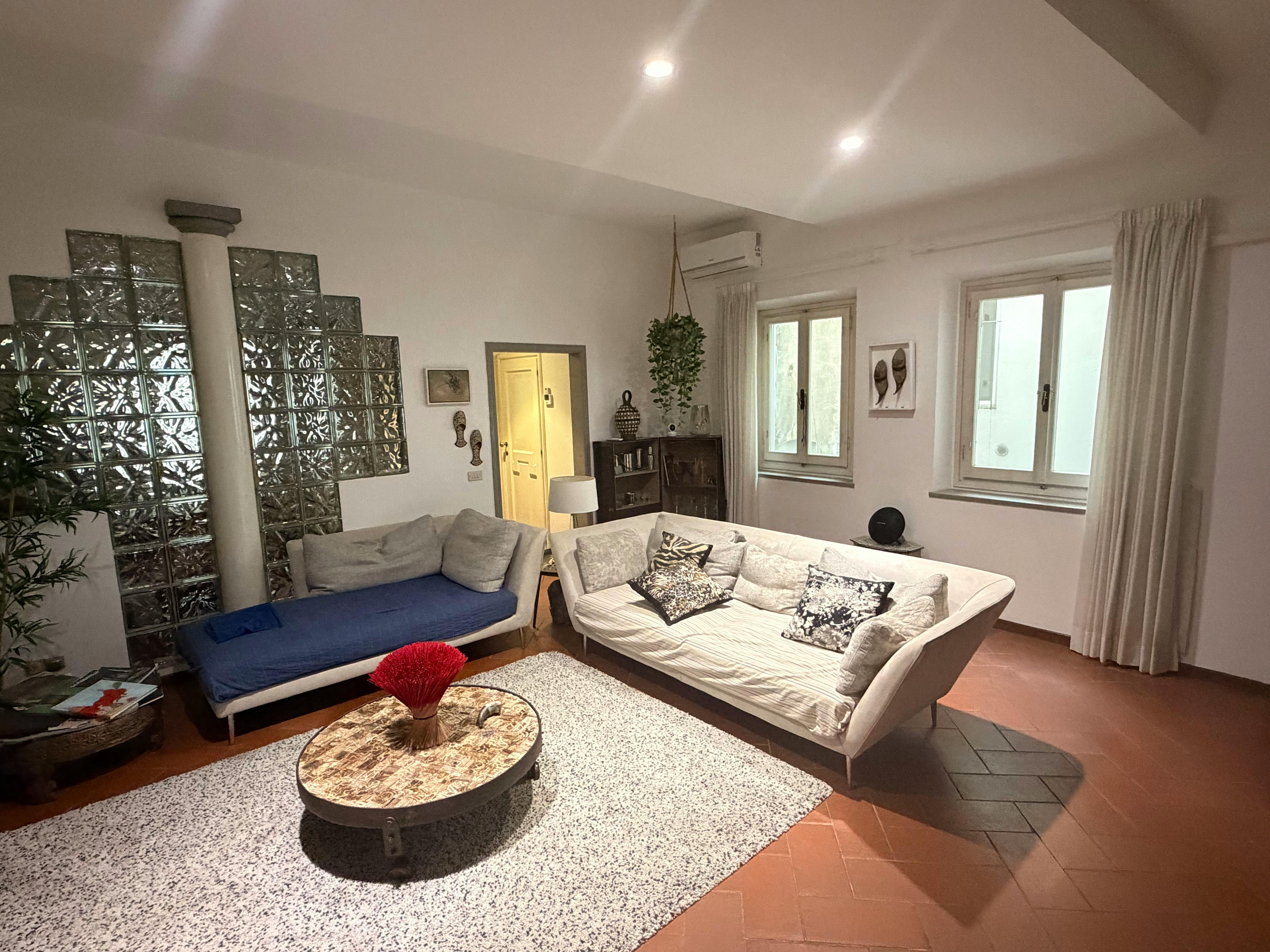 Apartment for rent for €1,500 per month in Florence, Via della Scala