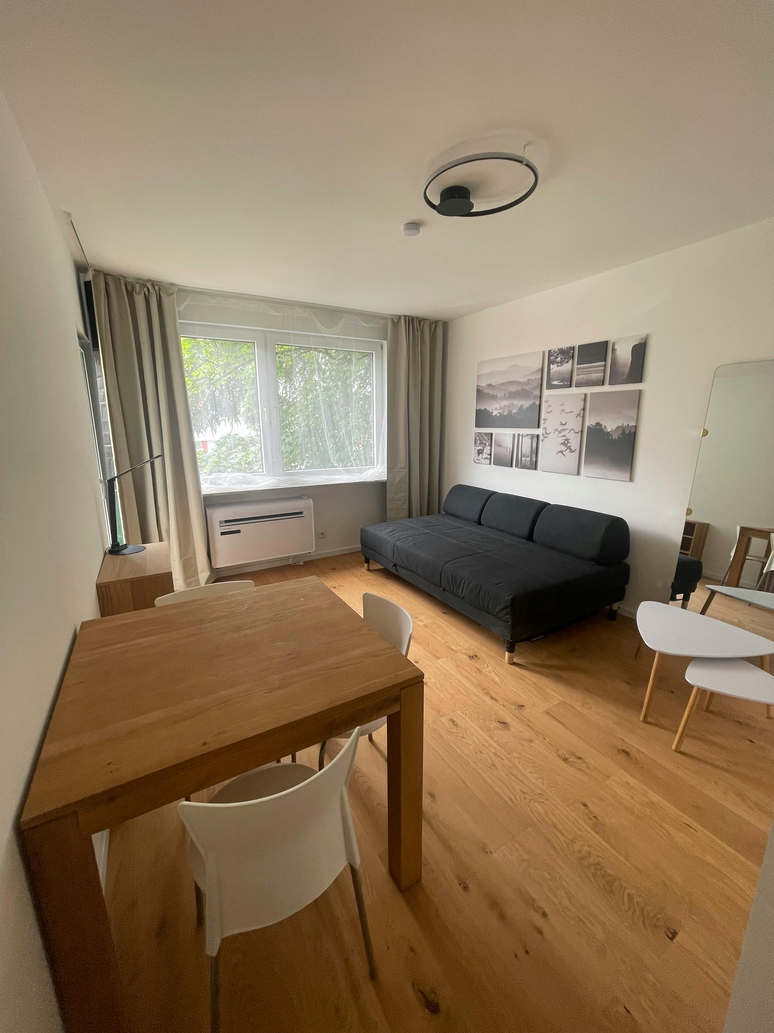 Apartment for rent for €1,495 per month in Köln, Stuppstraße