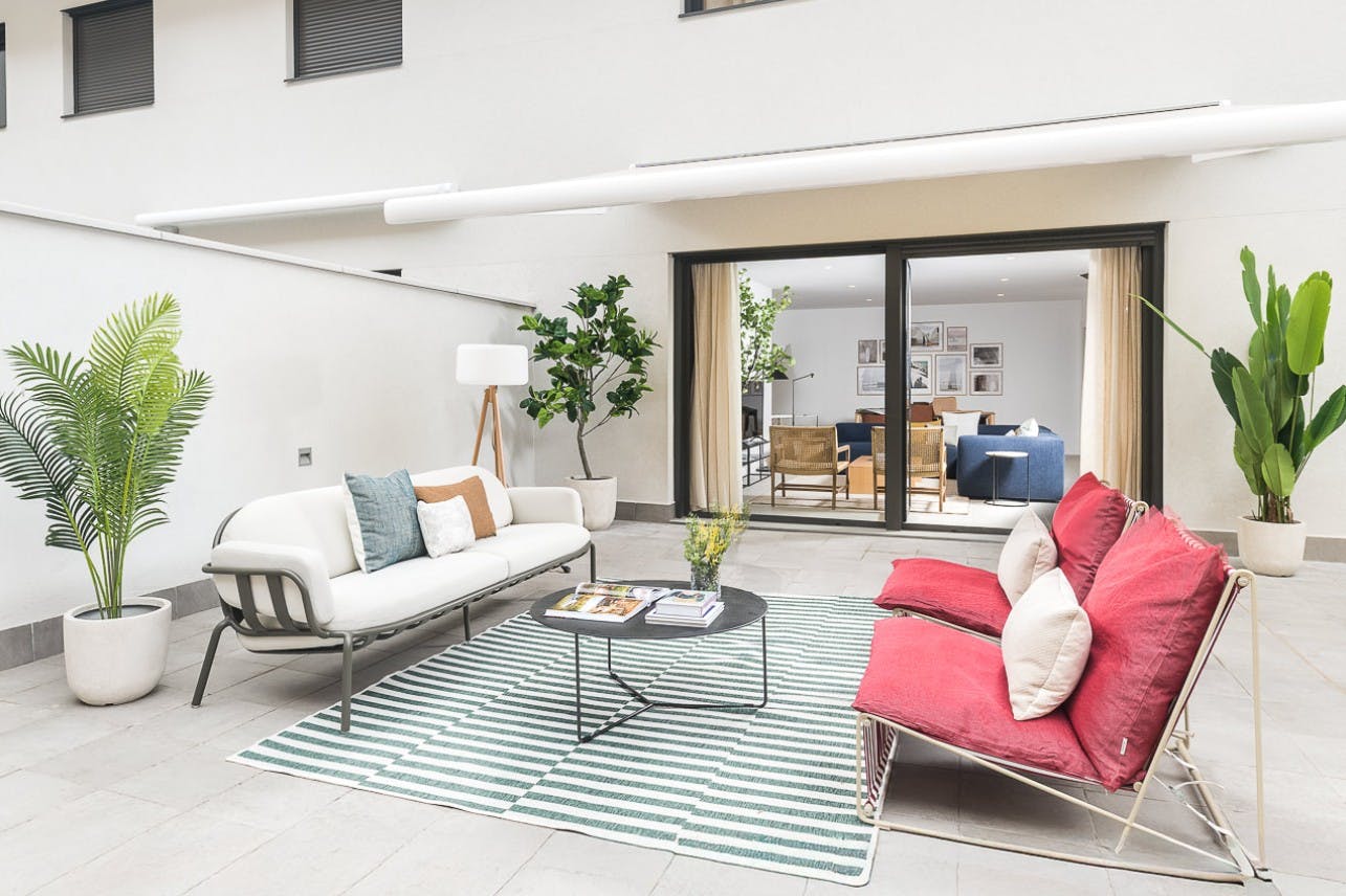 Apartment for rent for €4,650 per month in Barcelona, Carrer de Maignon