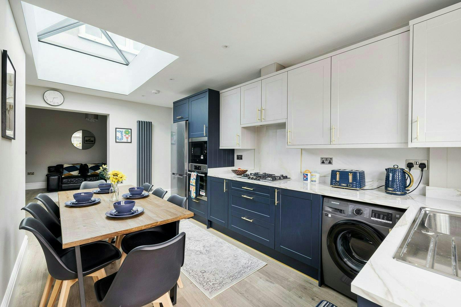 Apartment Ilford, 5 beds — photo 2
