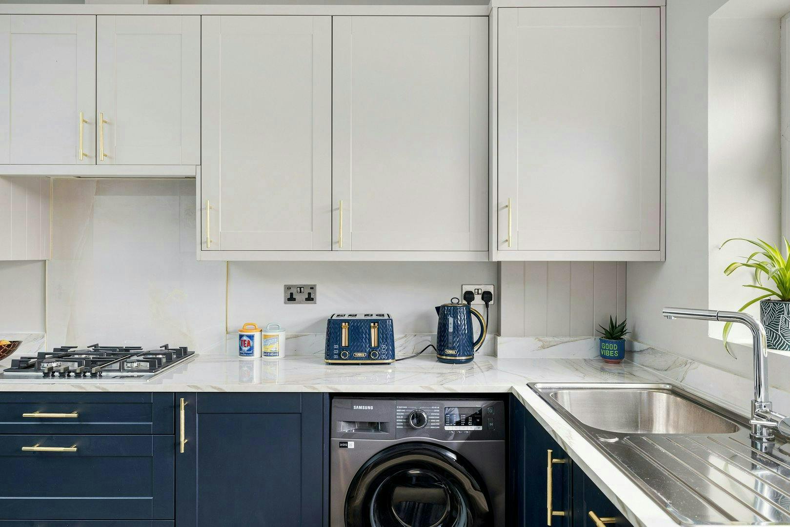 Apartment Ilford, 5 beds — photo 10