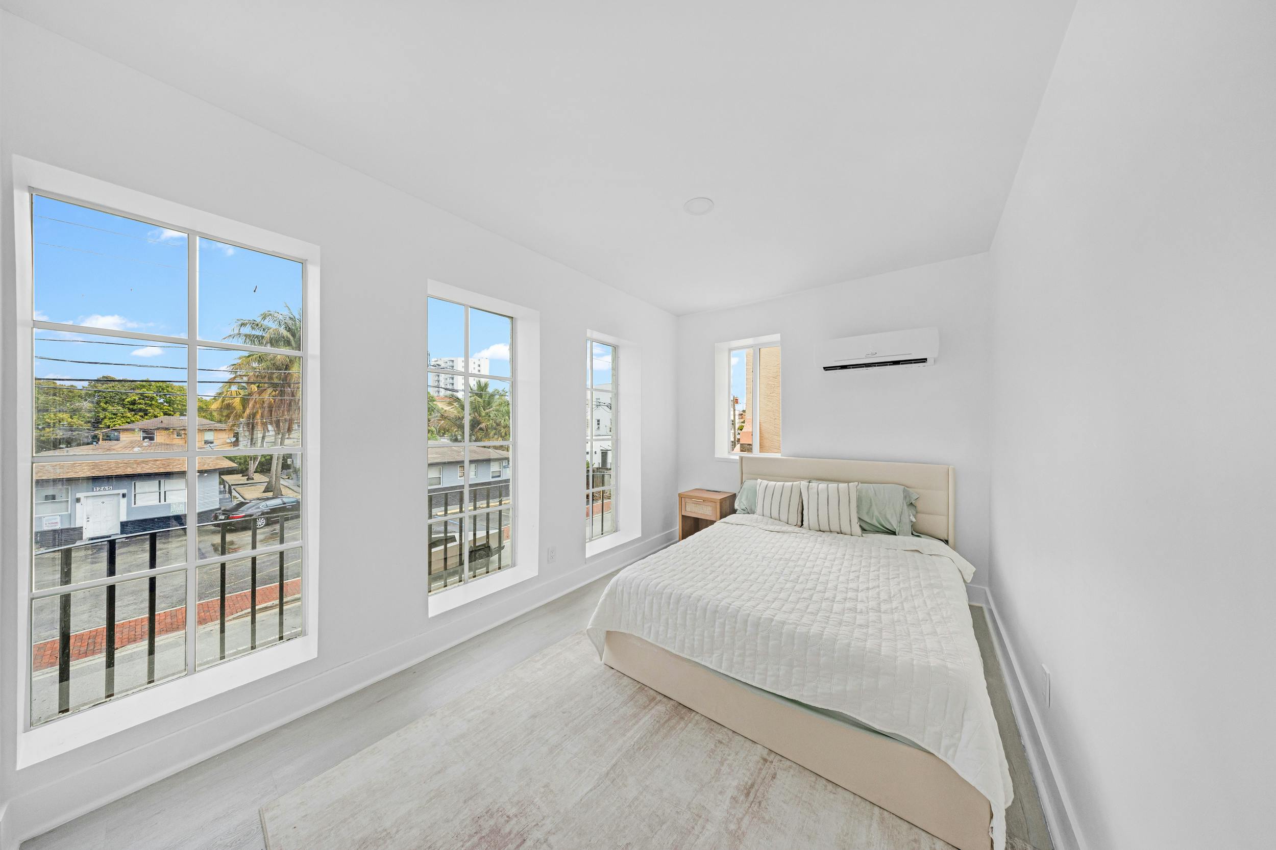 Chambre privée à louer pour 1 301 €/mois à Miami, Southwest 6th Street