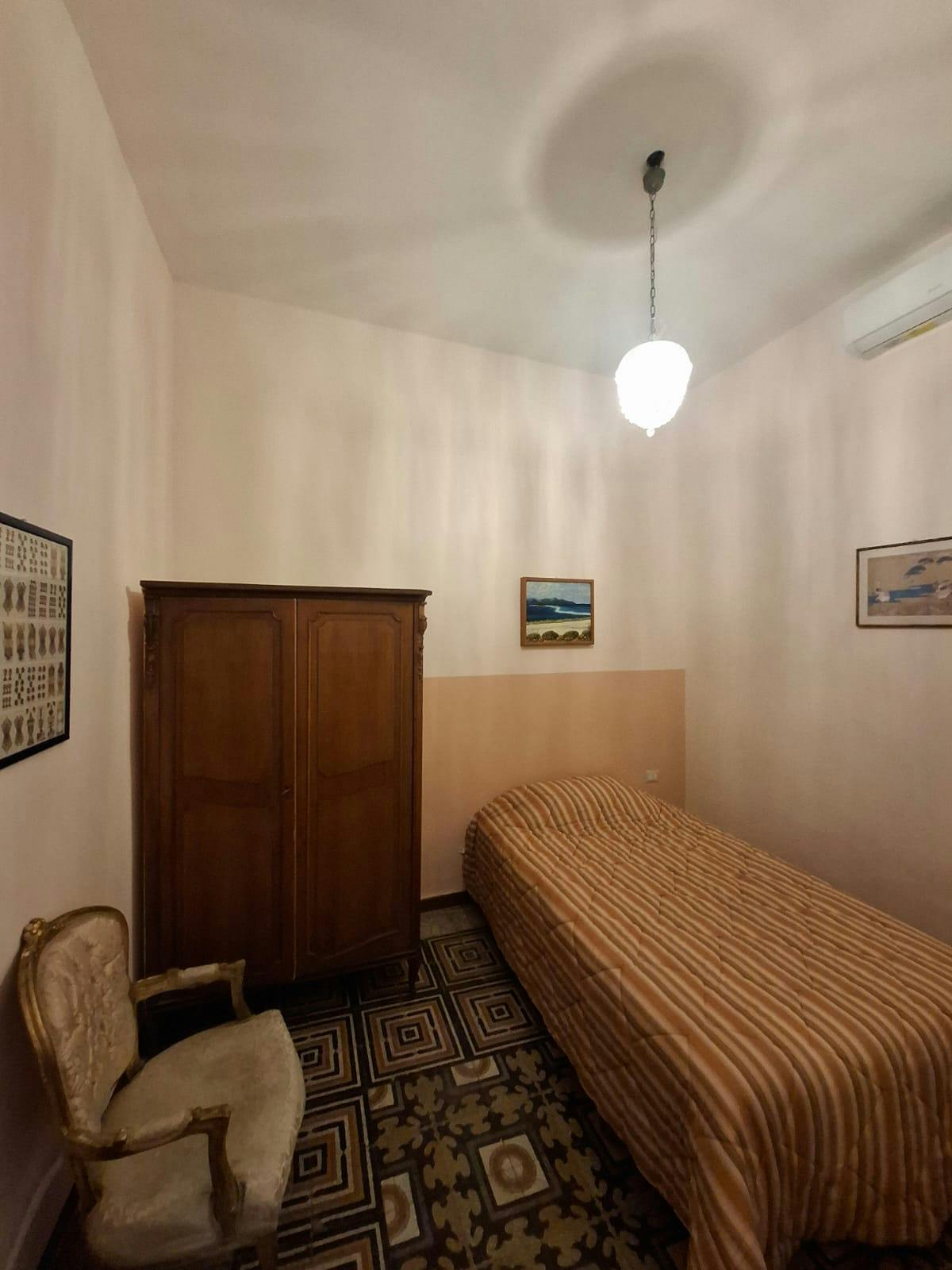 Private room for rent for €500 per month in Naples, Vico Lepri a Pontenuovo