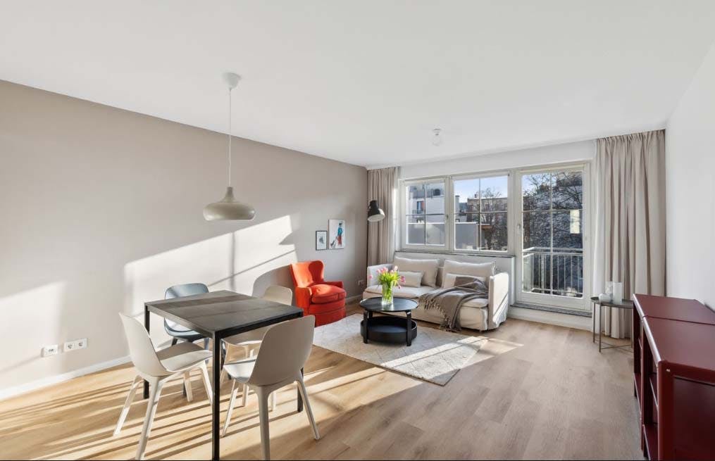 公寓 正在以 €1,890 的月租出租，其位于 Berlin, Hoffmannstraße