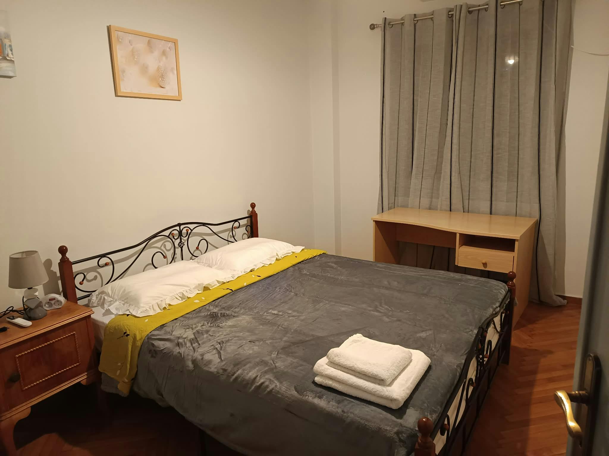 Private room for rent for €380 per month in Athina, Makedonias