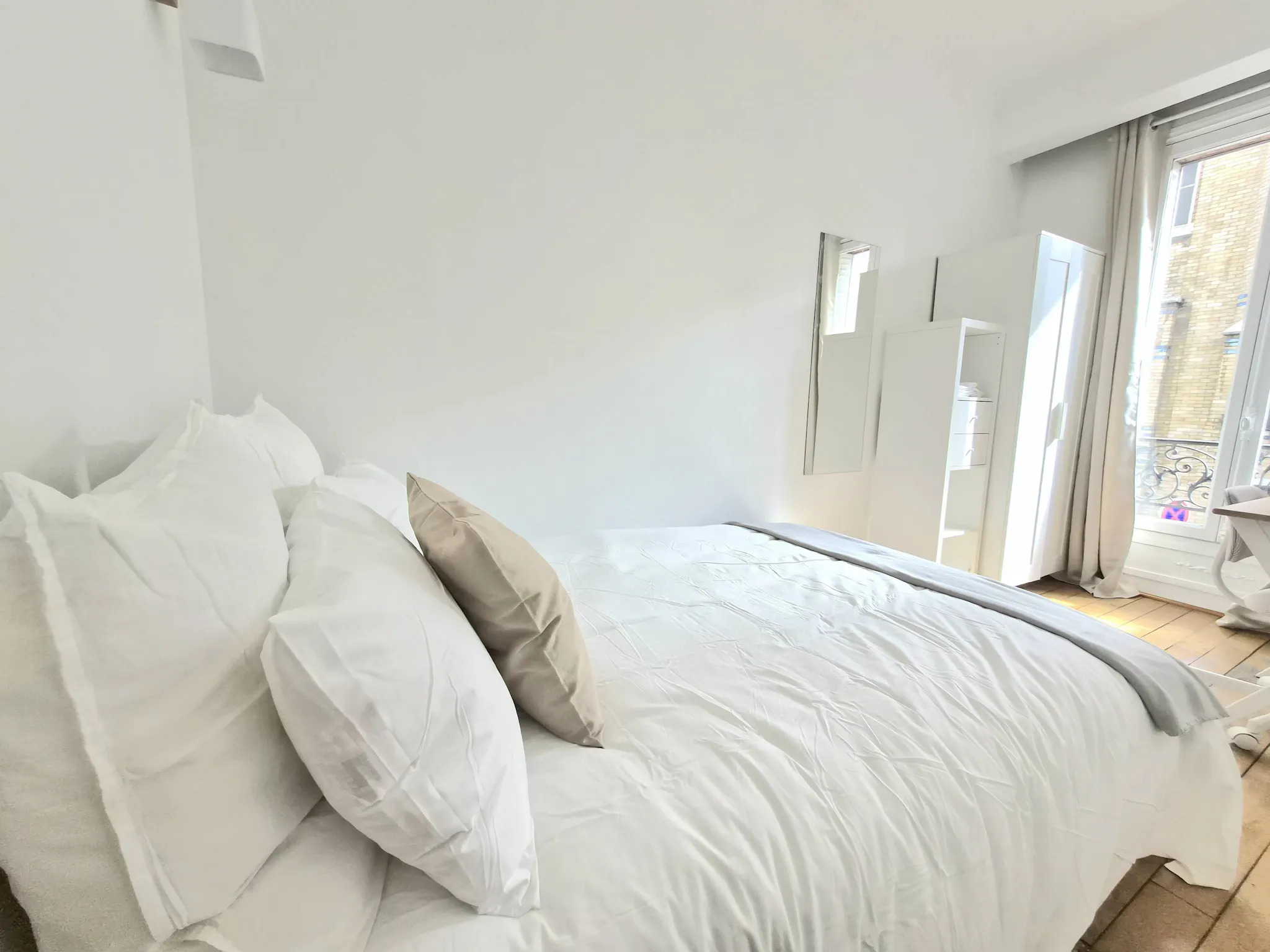 Rue Pouchet, Paris preview