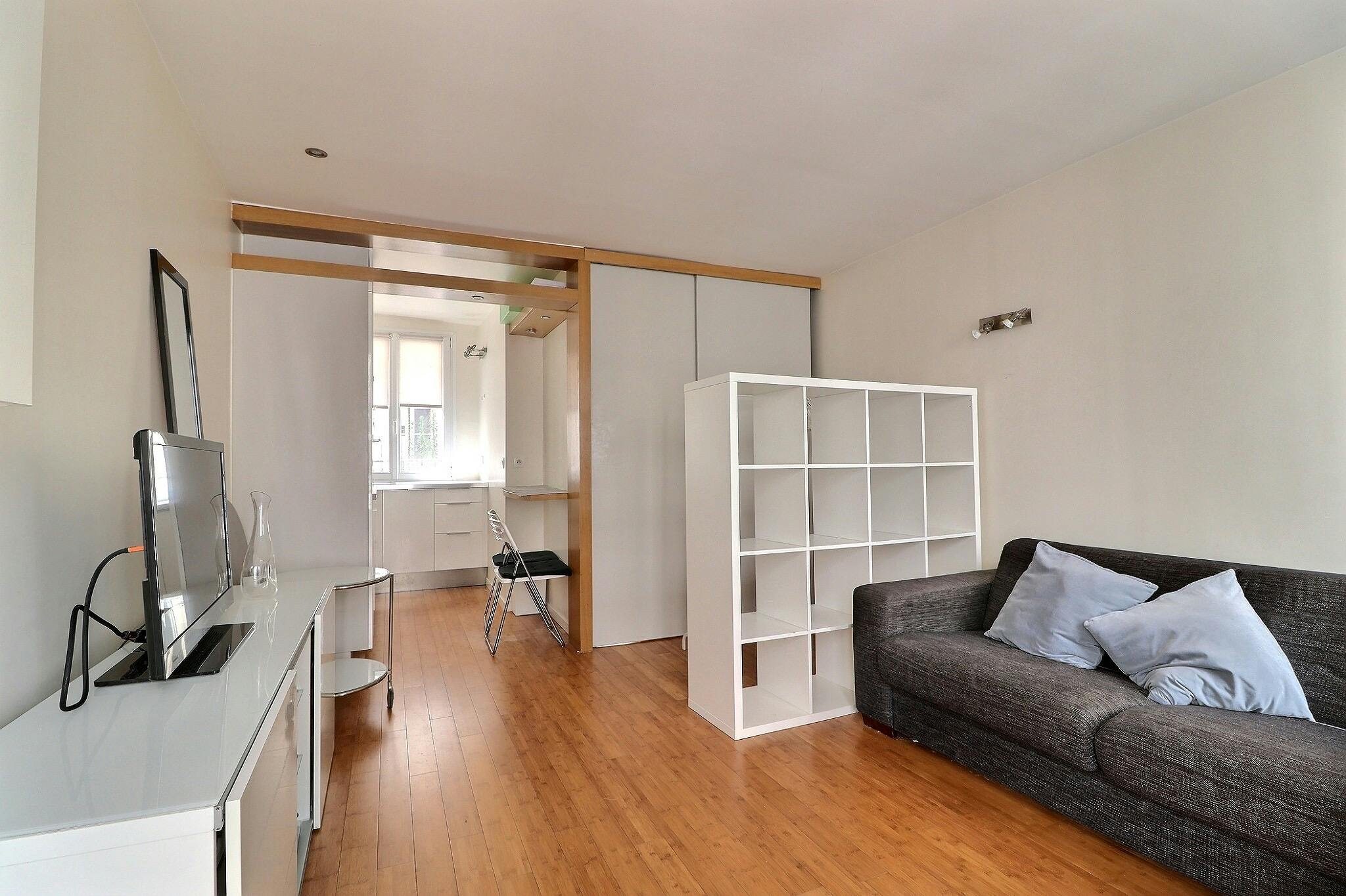 Rue de Lancry, Paris preview