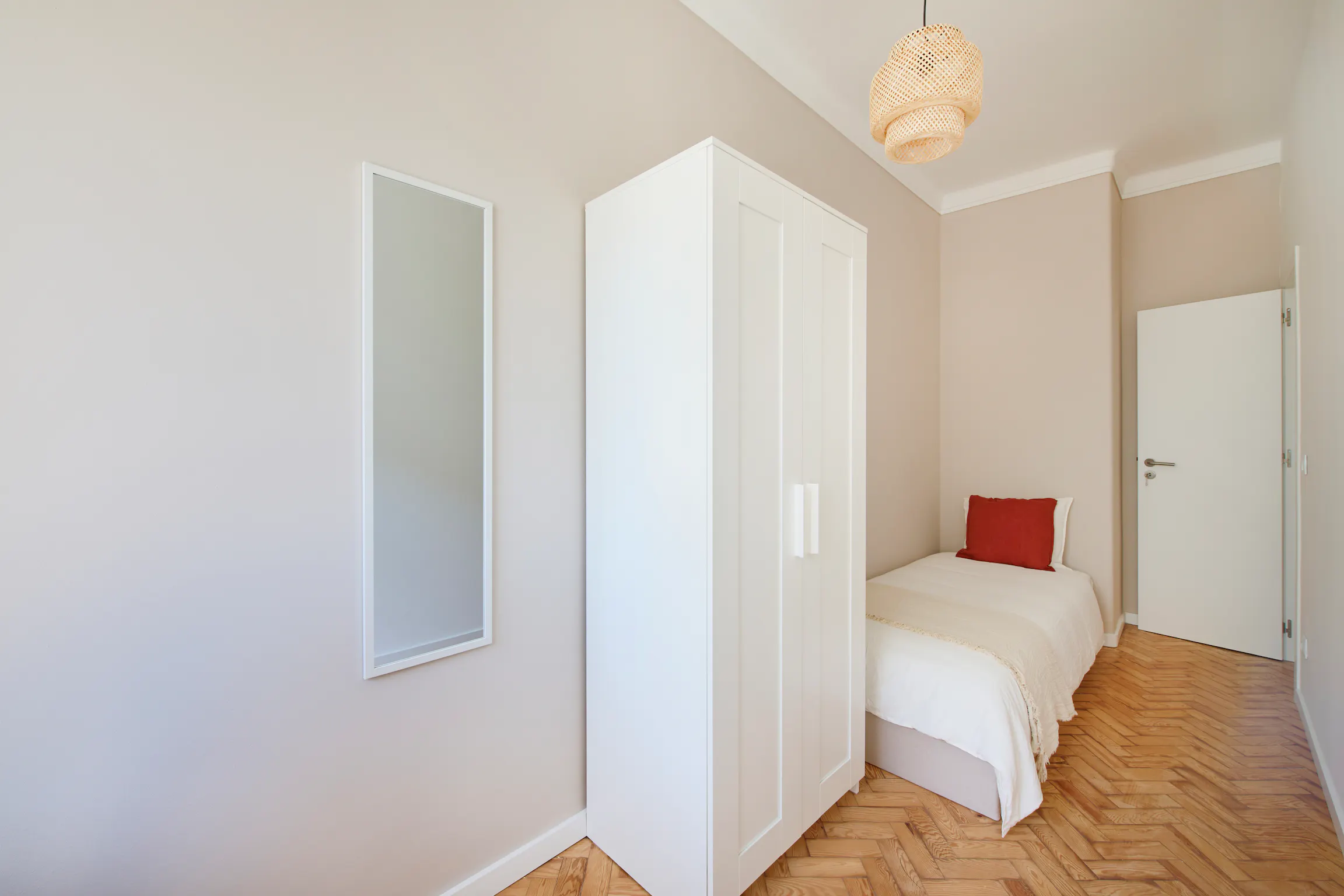 Private room in Avenida dos Estados Unidos da América, Lisbon (1697813) ROOM 1