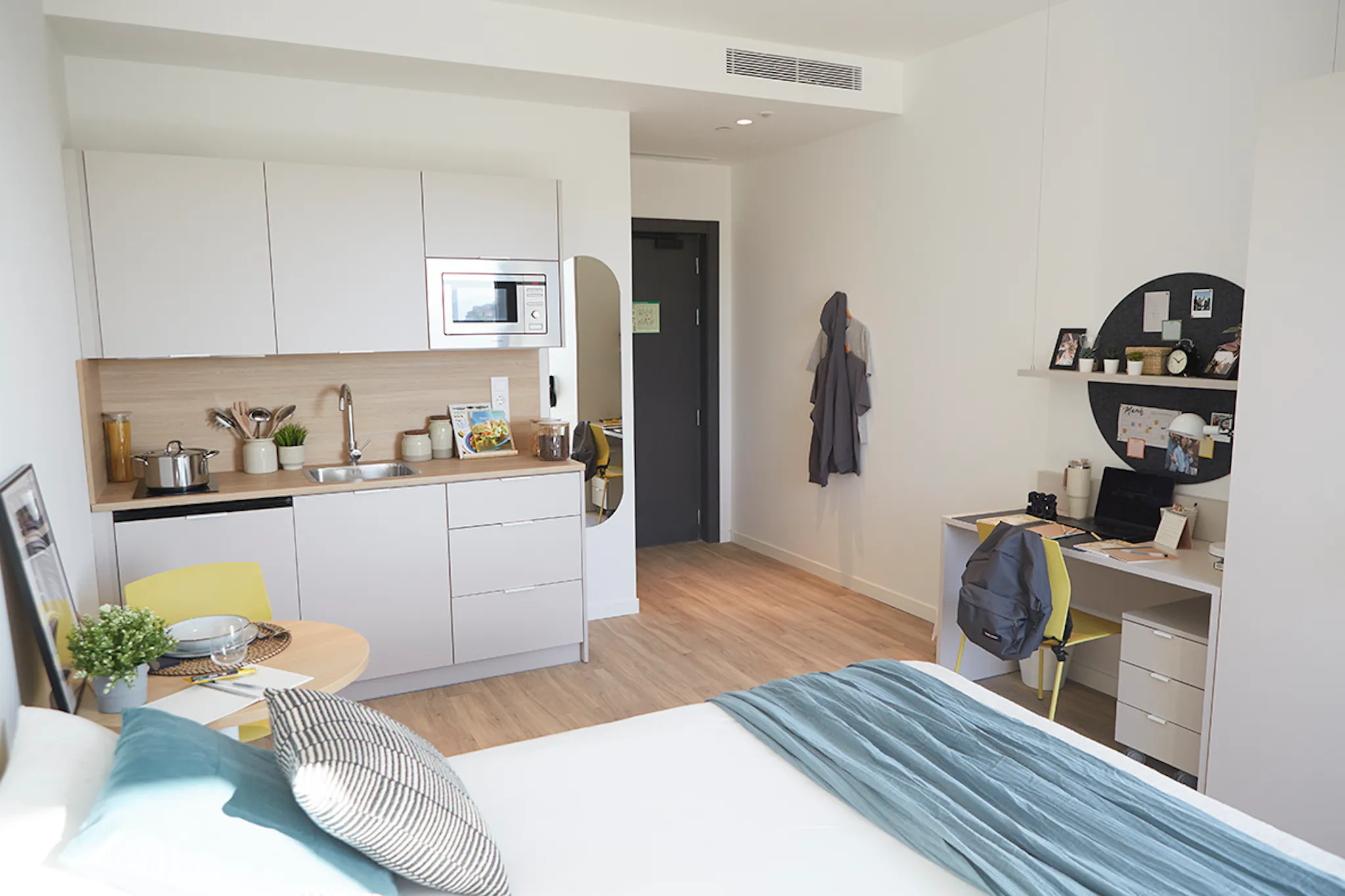 Avenida de Ahrensburg, Esplugues de Llobregat preview