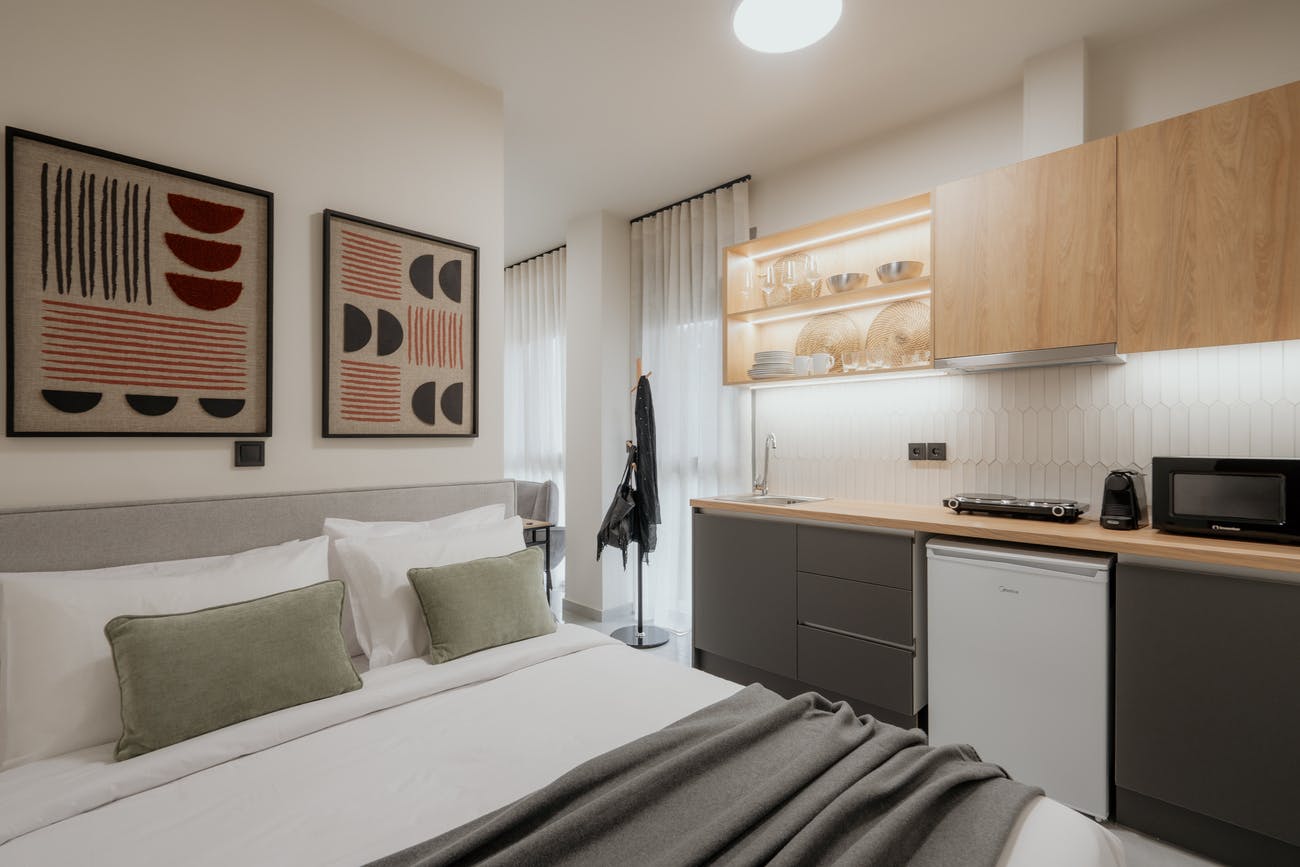 Studio for rent for €1,000 per month in Athina, Serron