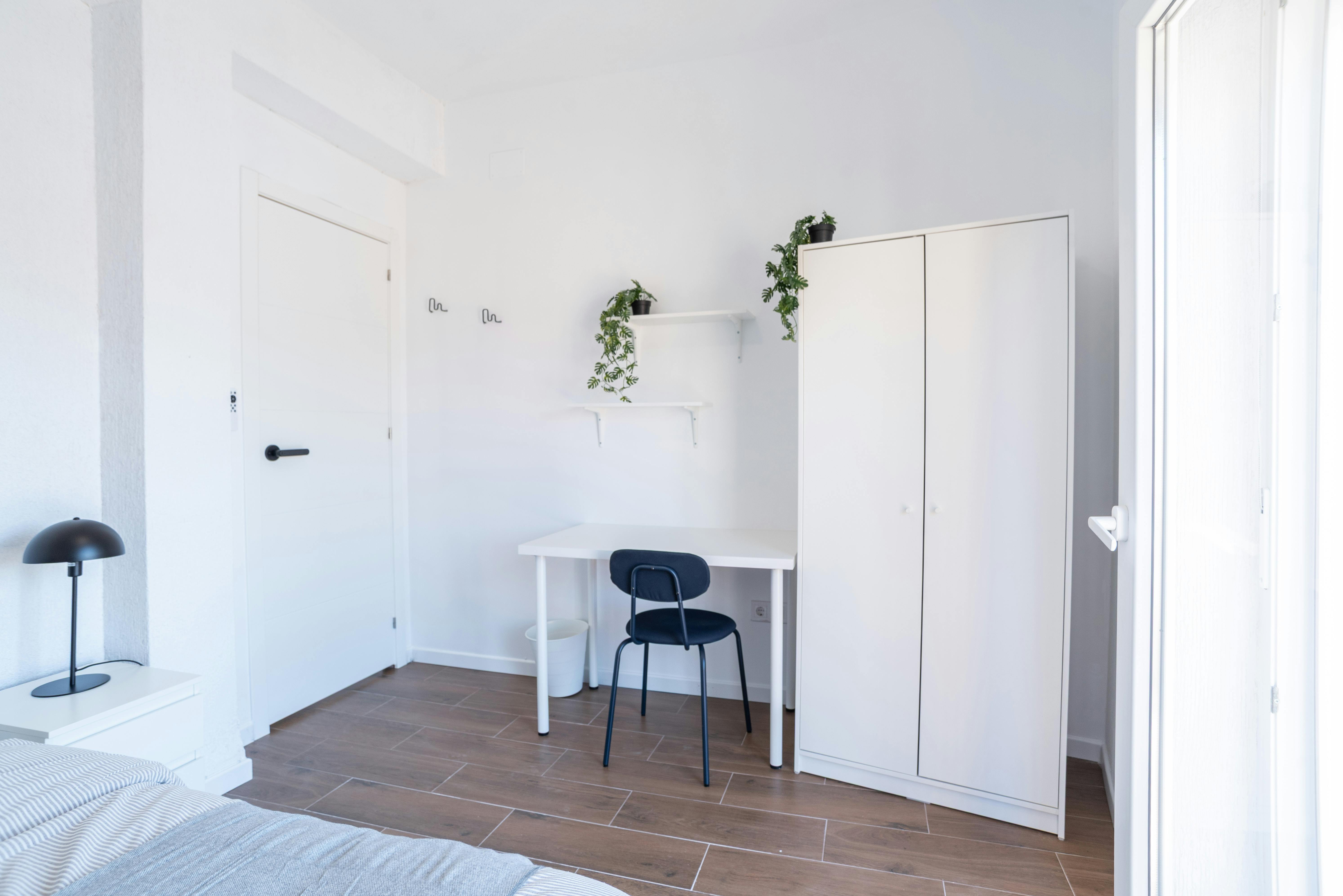 Single room Torrent, 1 bed, 7m² — photo 15