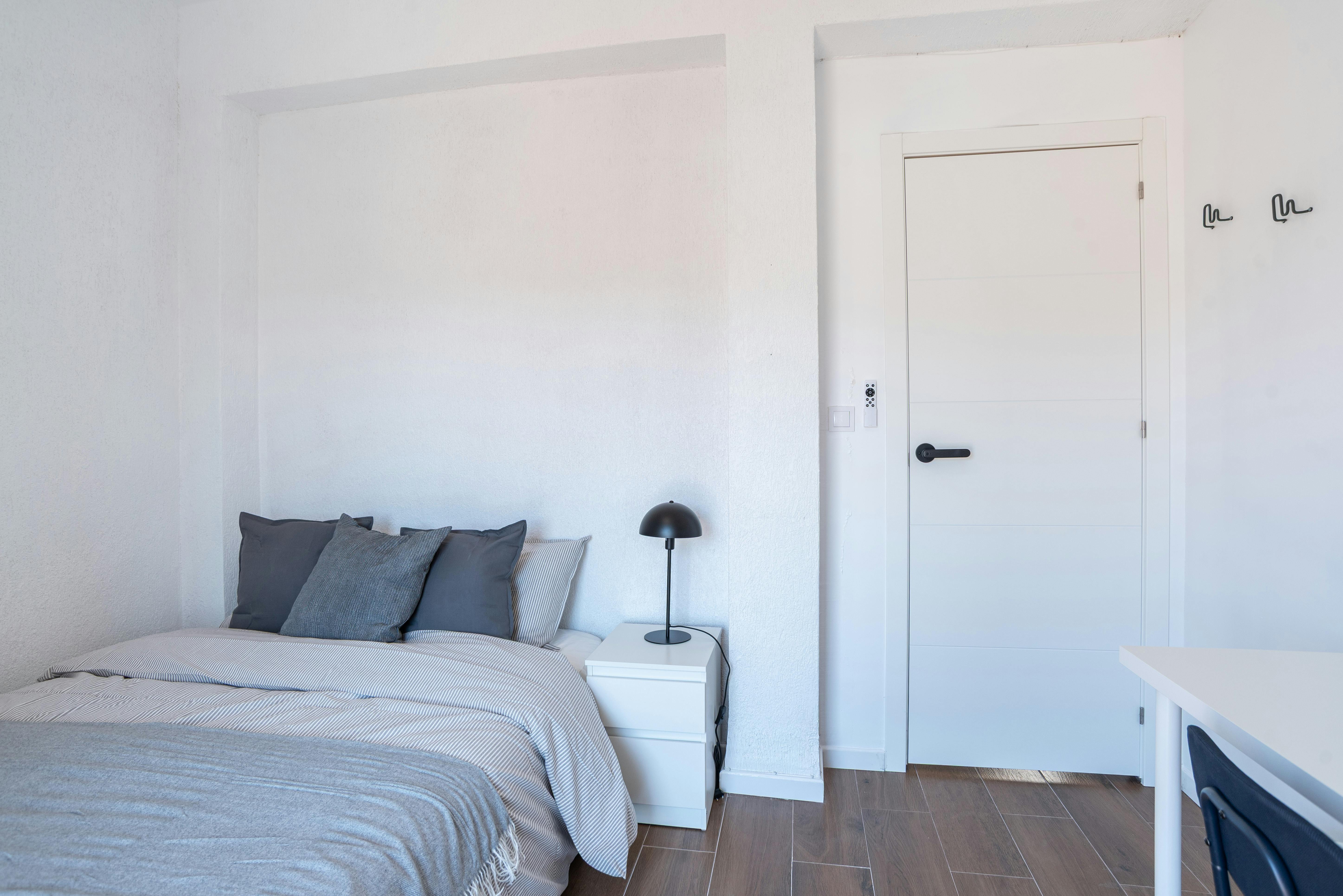 Single room Torrent, 1 bed, 7m² — photo 13