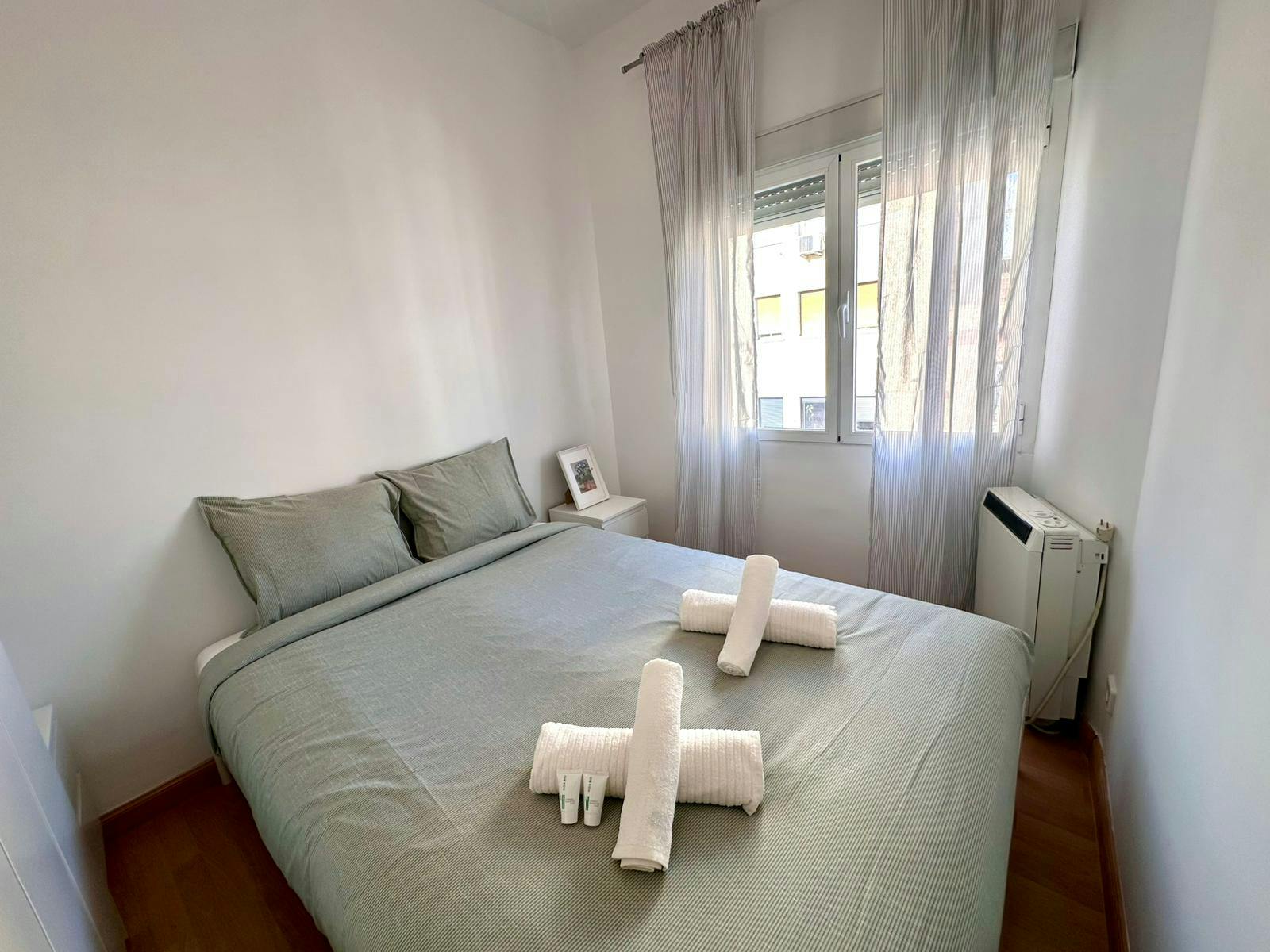 Apartment for rent for €1,500 per month in Madrid, Calle de Martínez de la Riva