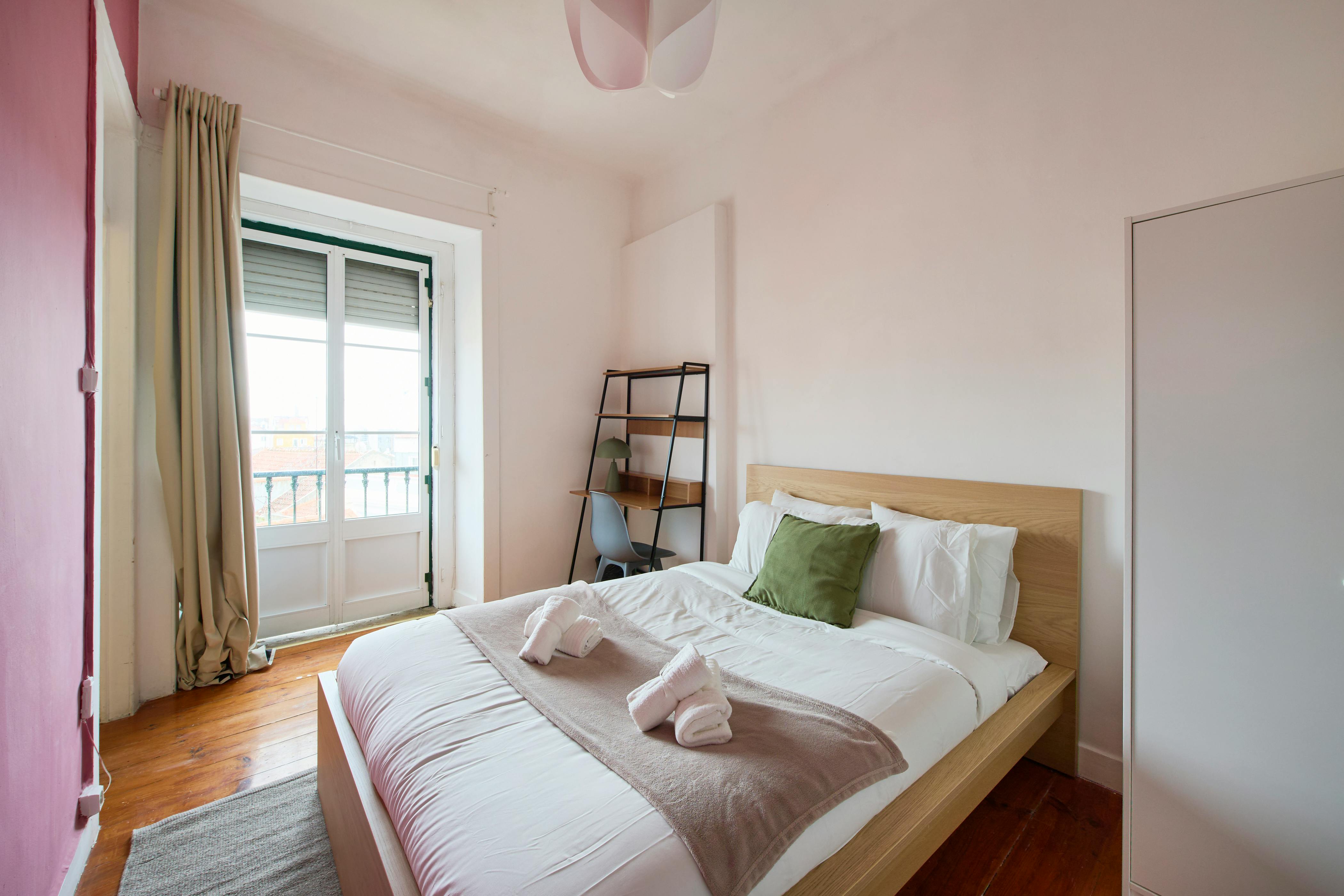 Rua de São Bento, Lisbon preview