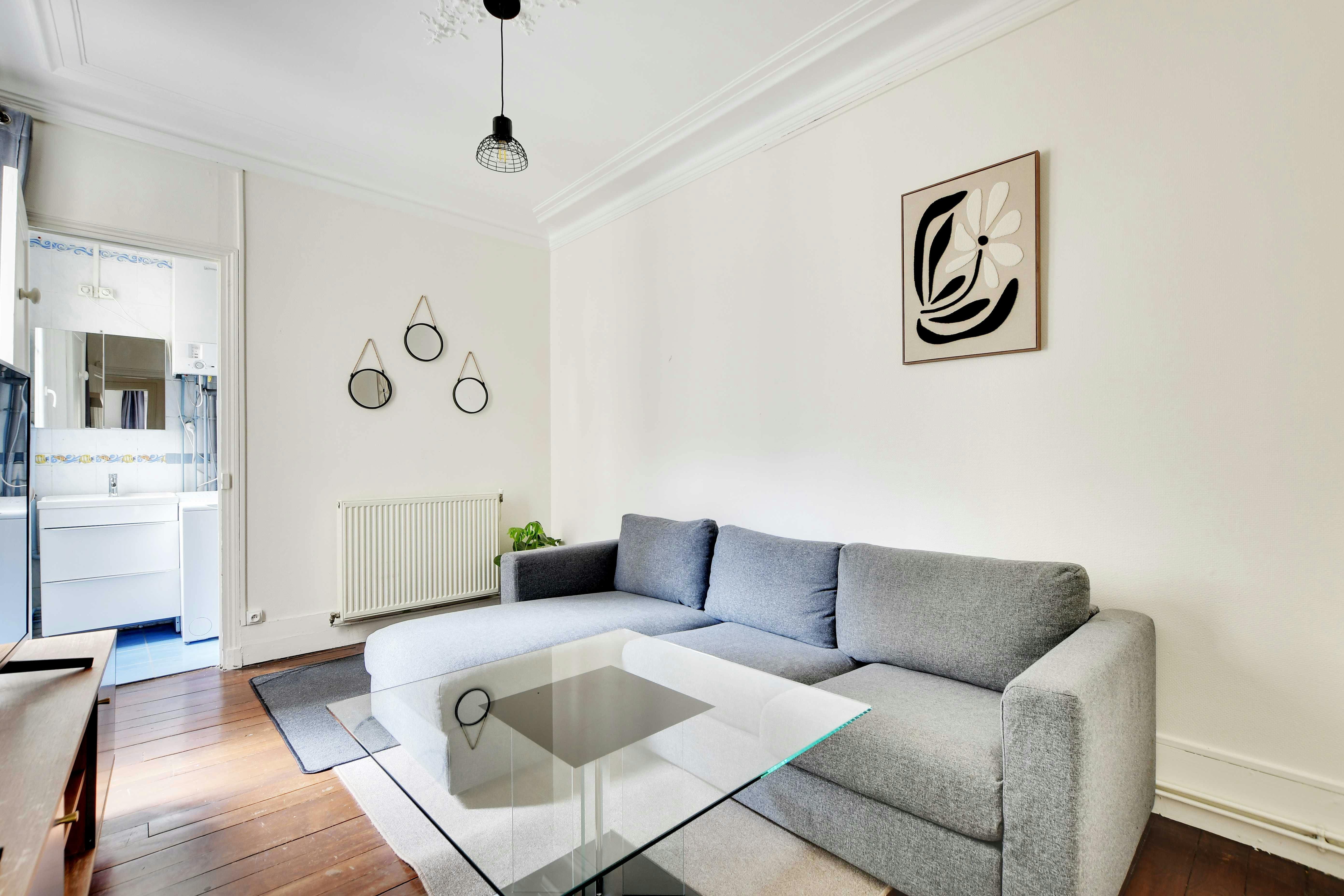 Rue du Printemps, Paris preview