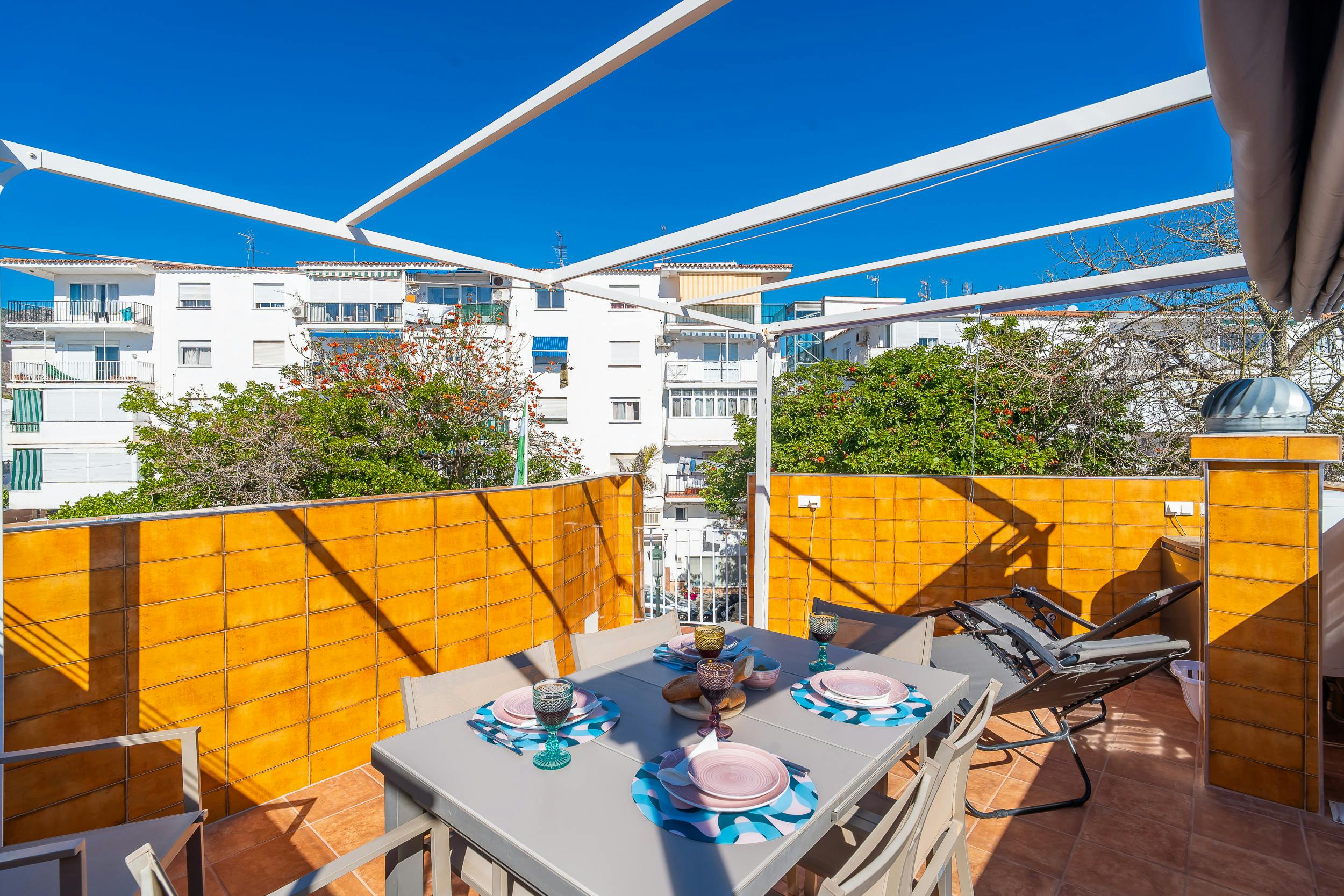 Casa en alquiler por 9999 € al mes en Nerja, Calle Barranquilla de Colombia