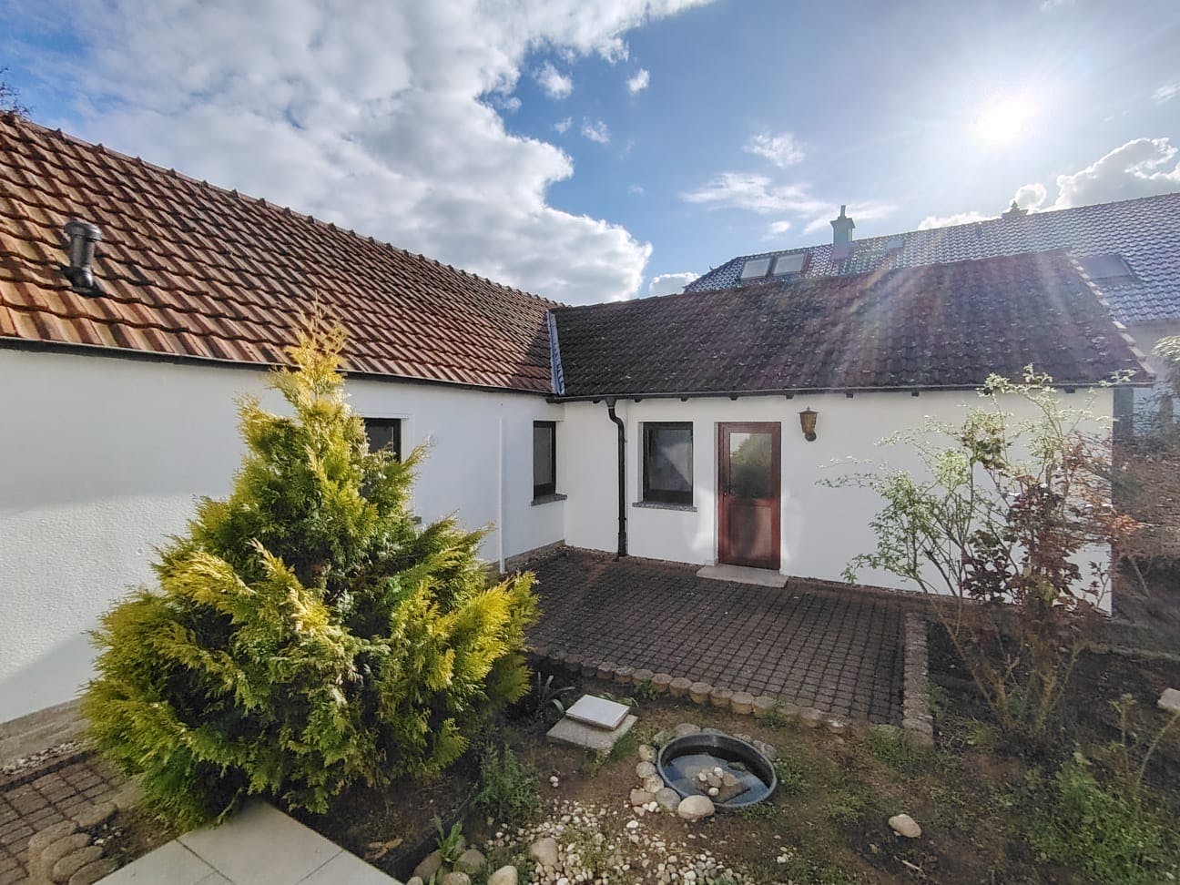 House for rent for €2,900 per month in Rödermark, Goethestraße