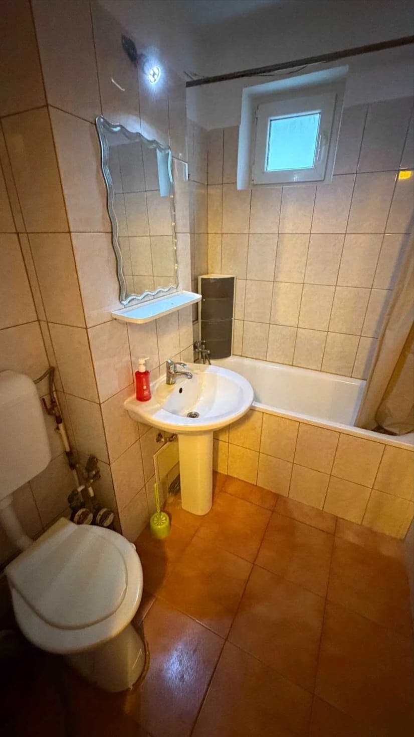 Mieszkanie do wynajęcia za 2294 RON miesięcznie w mieście Bucuresti, Strada Alunișului