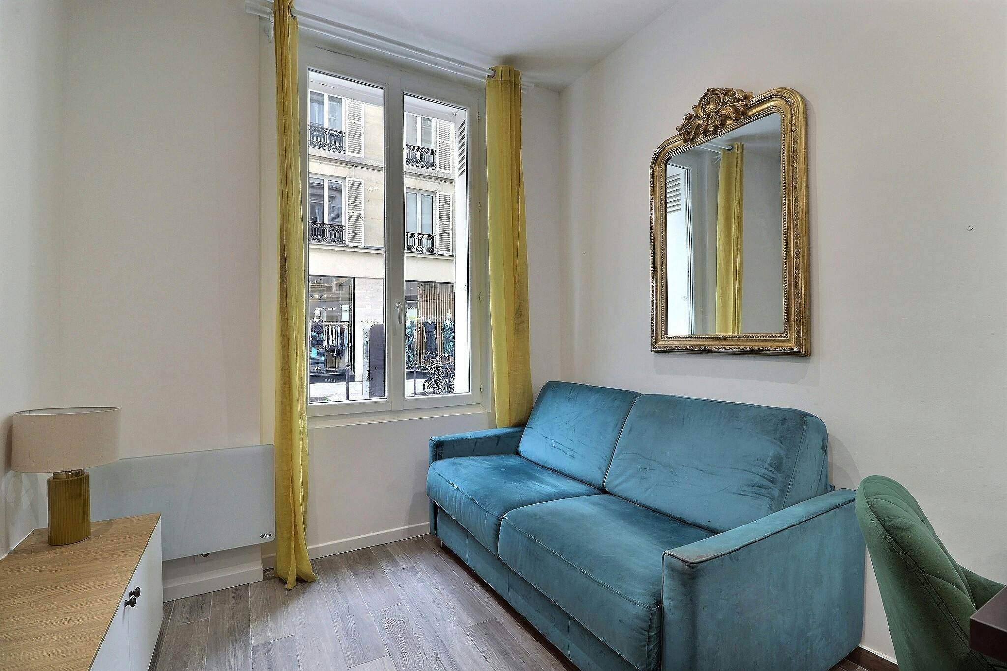 Rue Malher, Paris preview