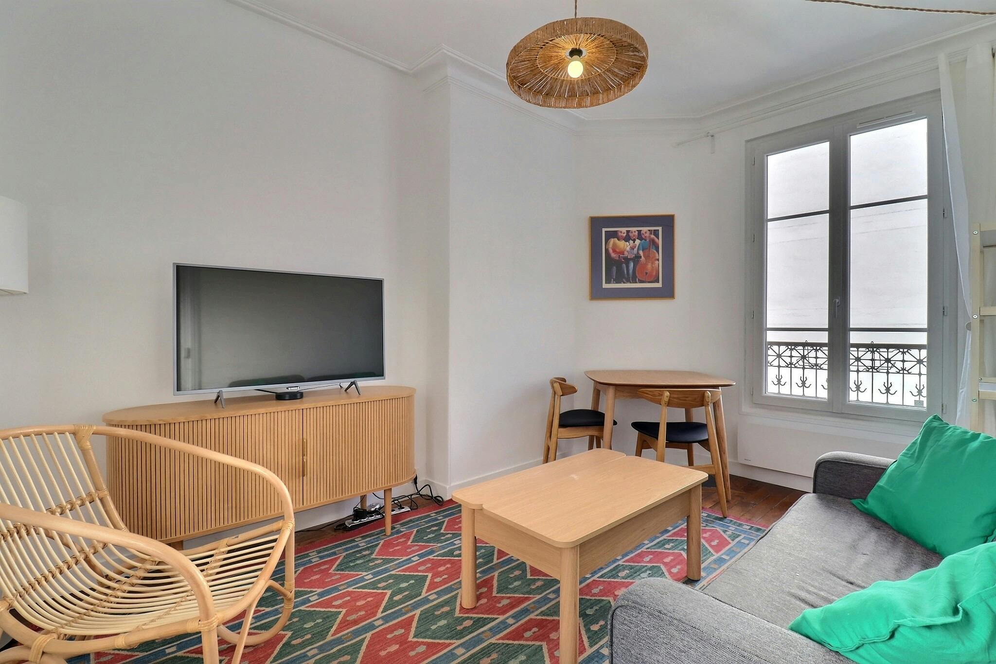 Rue de Chambéry, Paris preview