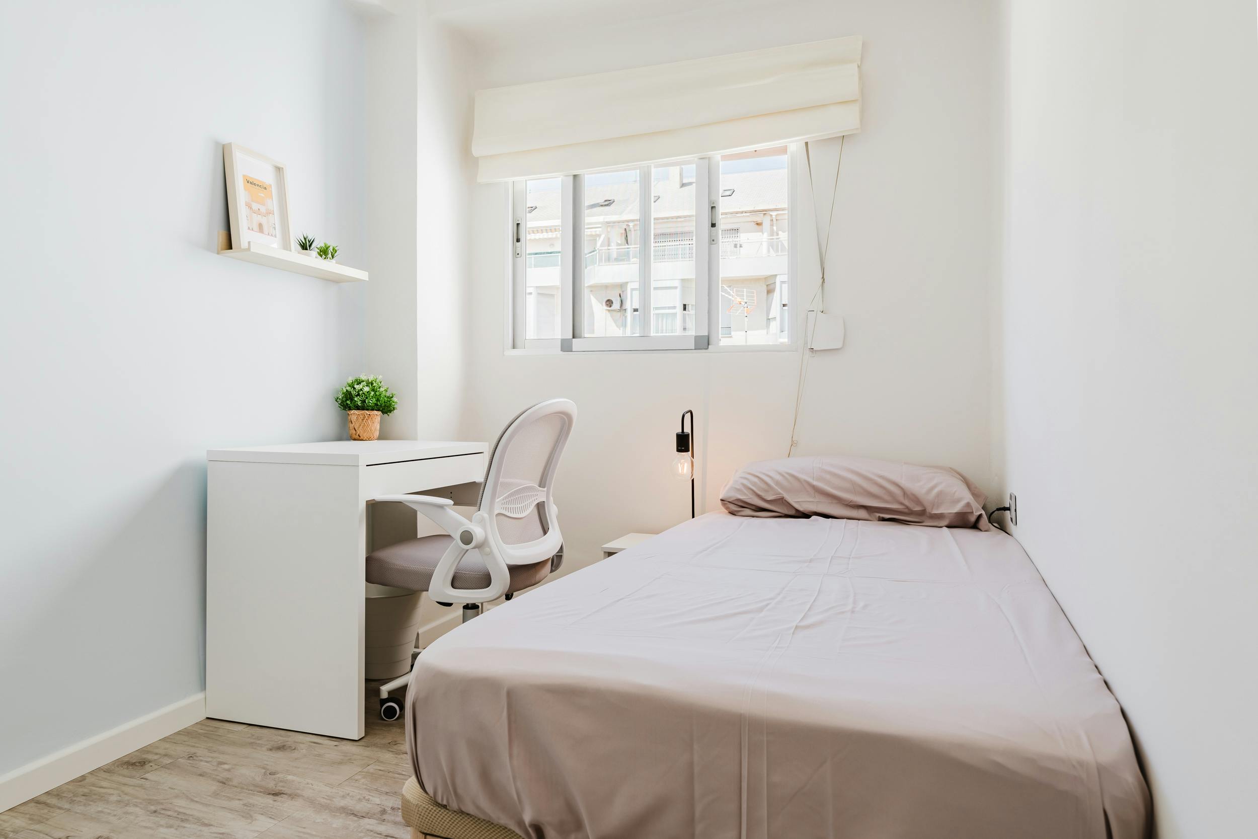 Chambre privée à louer pour 450 €/mois à Valencia, Carrer de Joan Baptista Perales