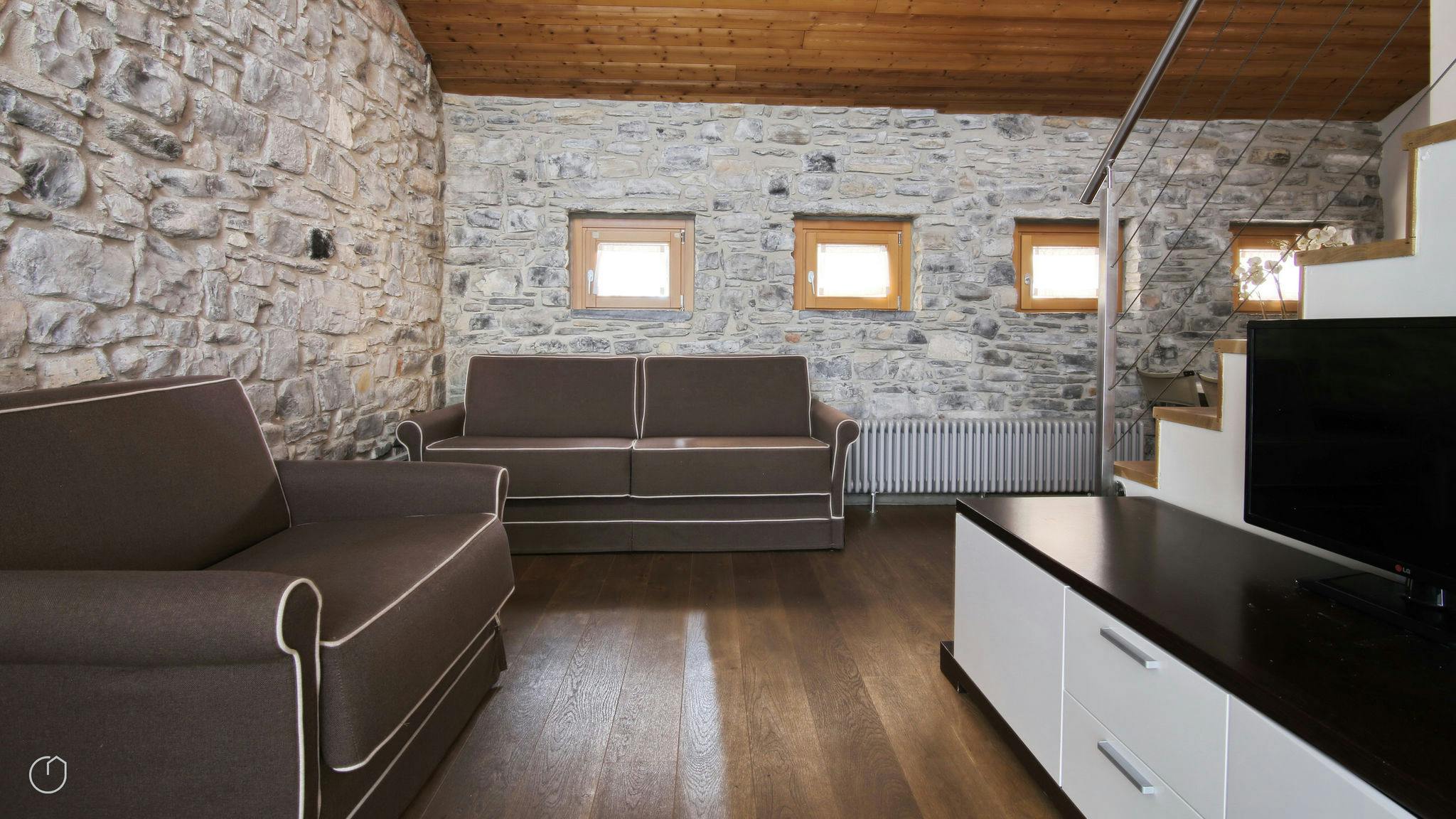 Appartement à louer pour 1 CHF/mois à Torno, Via Bartolomeo de Benzi
