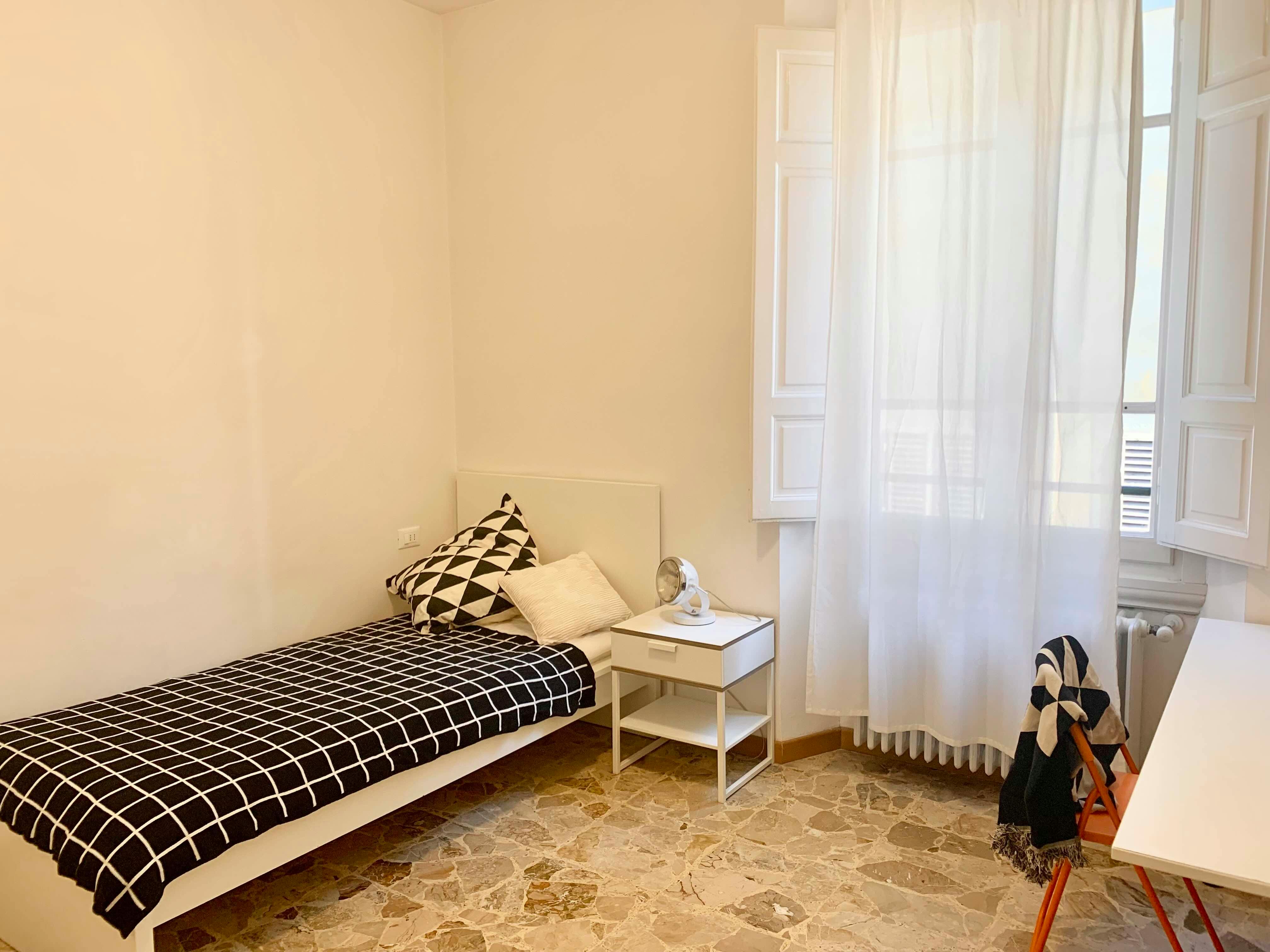 Via della Colonna, Florence preview