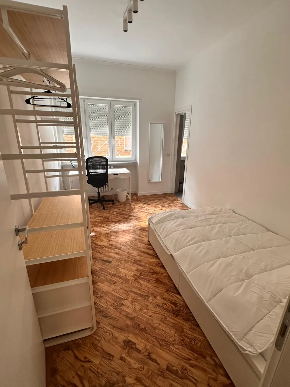 Via Clisio, Rome preview