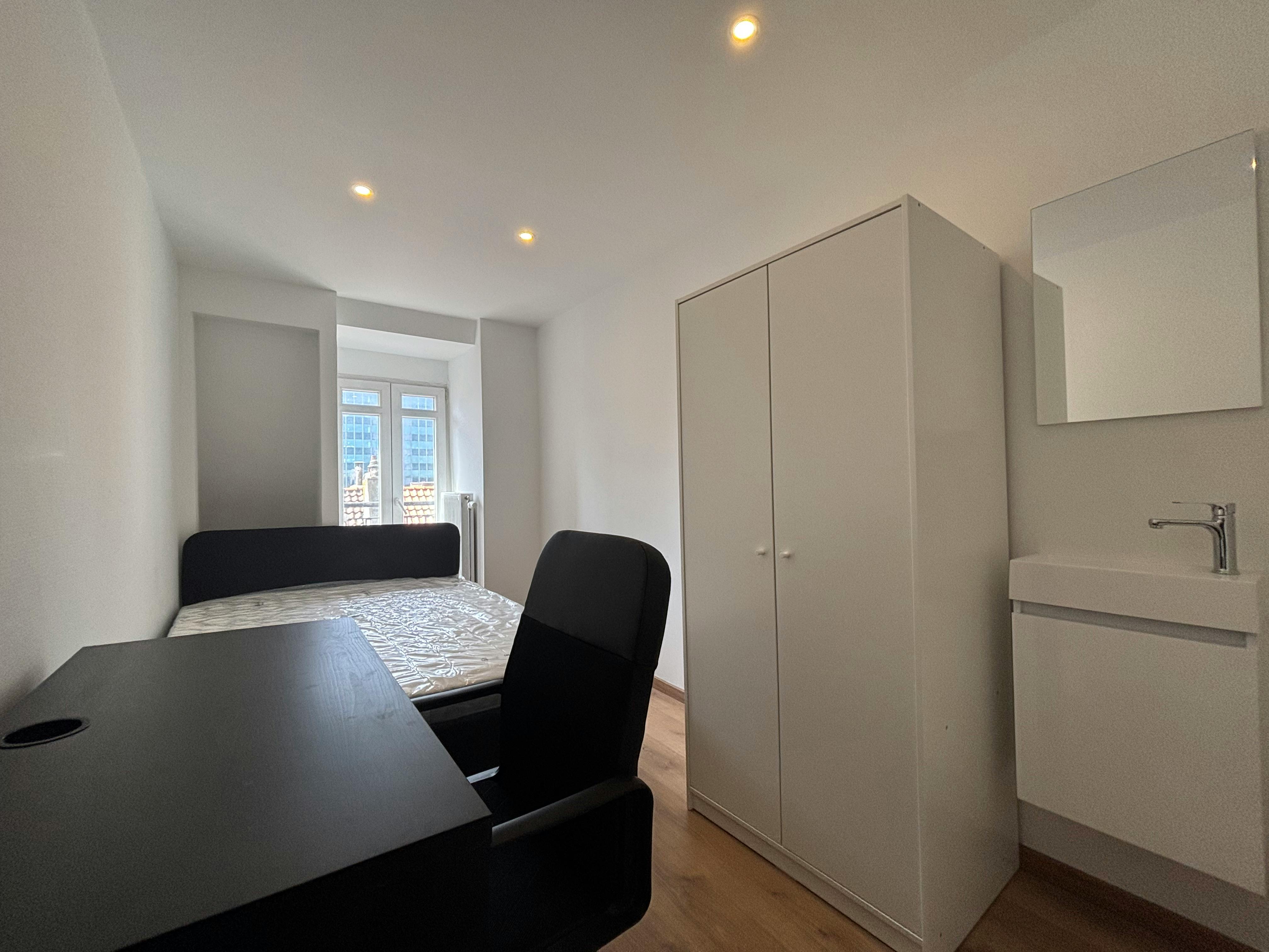 Chambre privée à louer pour 600 €/mois à Saint-Josse-ten-Noode, Rue Traversière