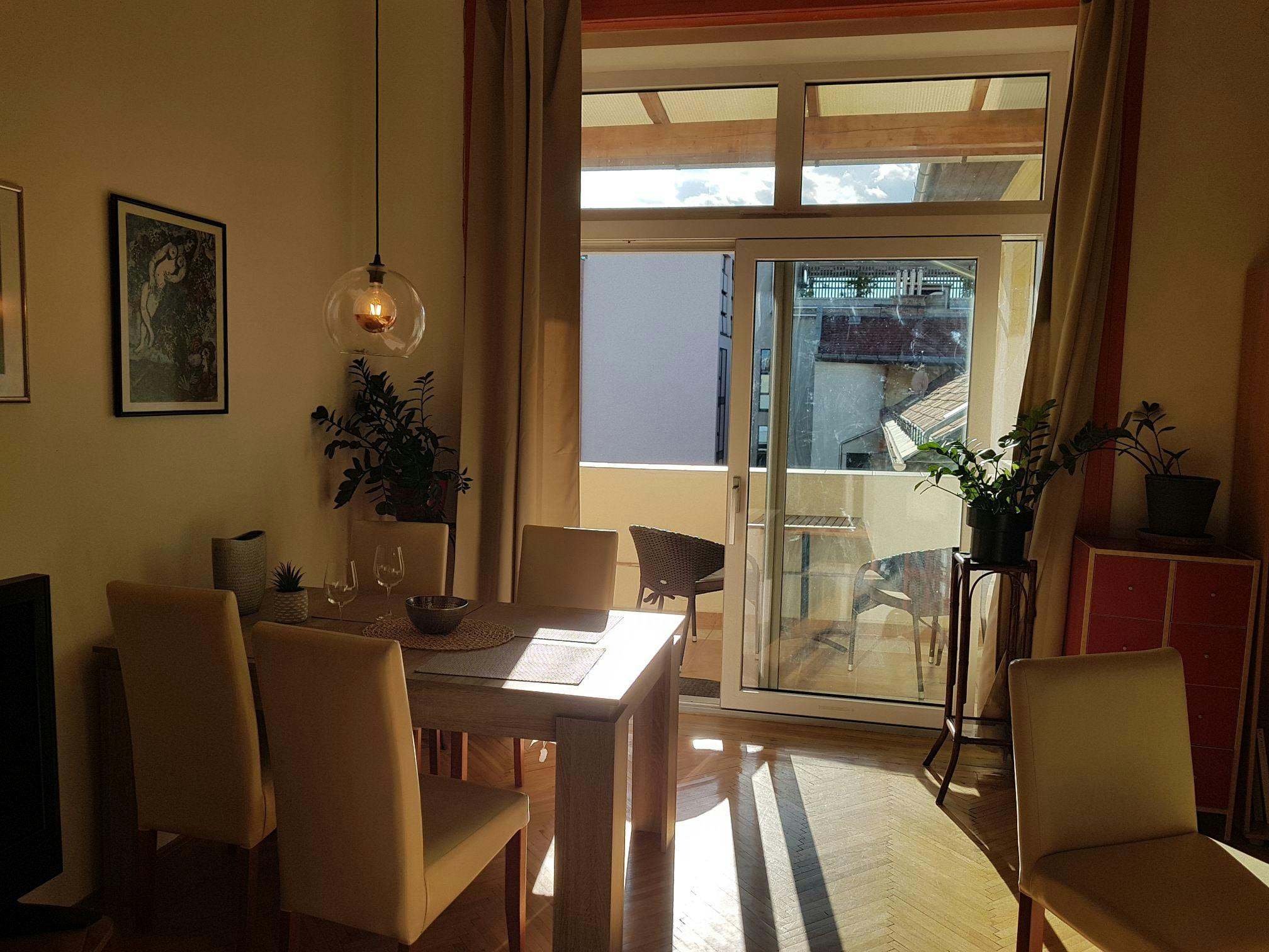 Október 6. utca, Budapest preview