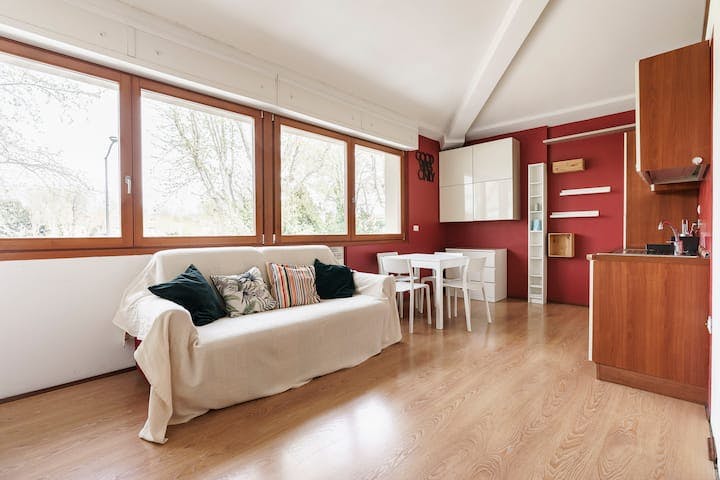 Studio for rent for €1,500 per month in Florence, Via de' Baldovini