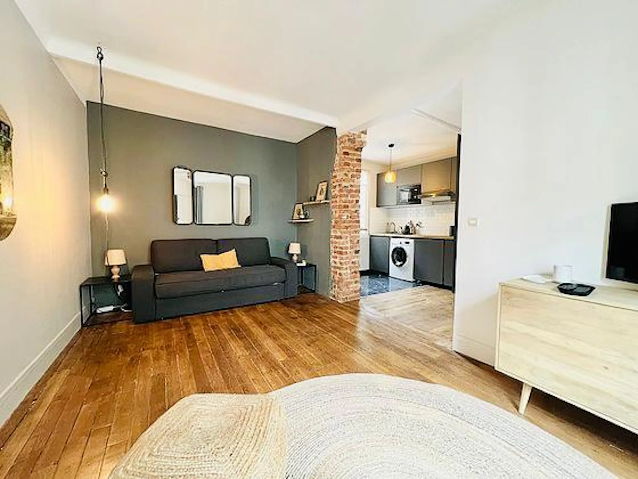 Rue de Montreuil, Paris preview