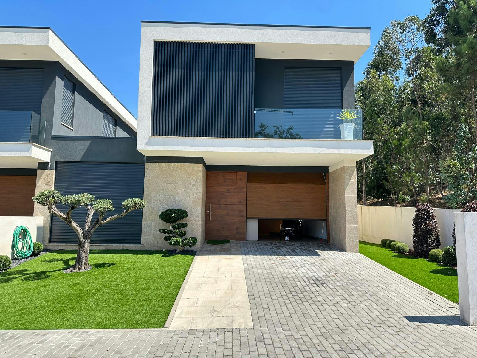 Dom do wynajęcia za 1400 € miesięcznie w mieście Creixomil, Rua do Olheiro