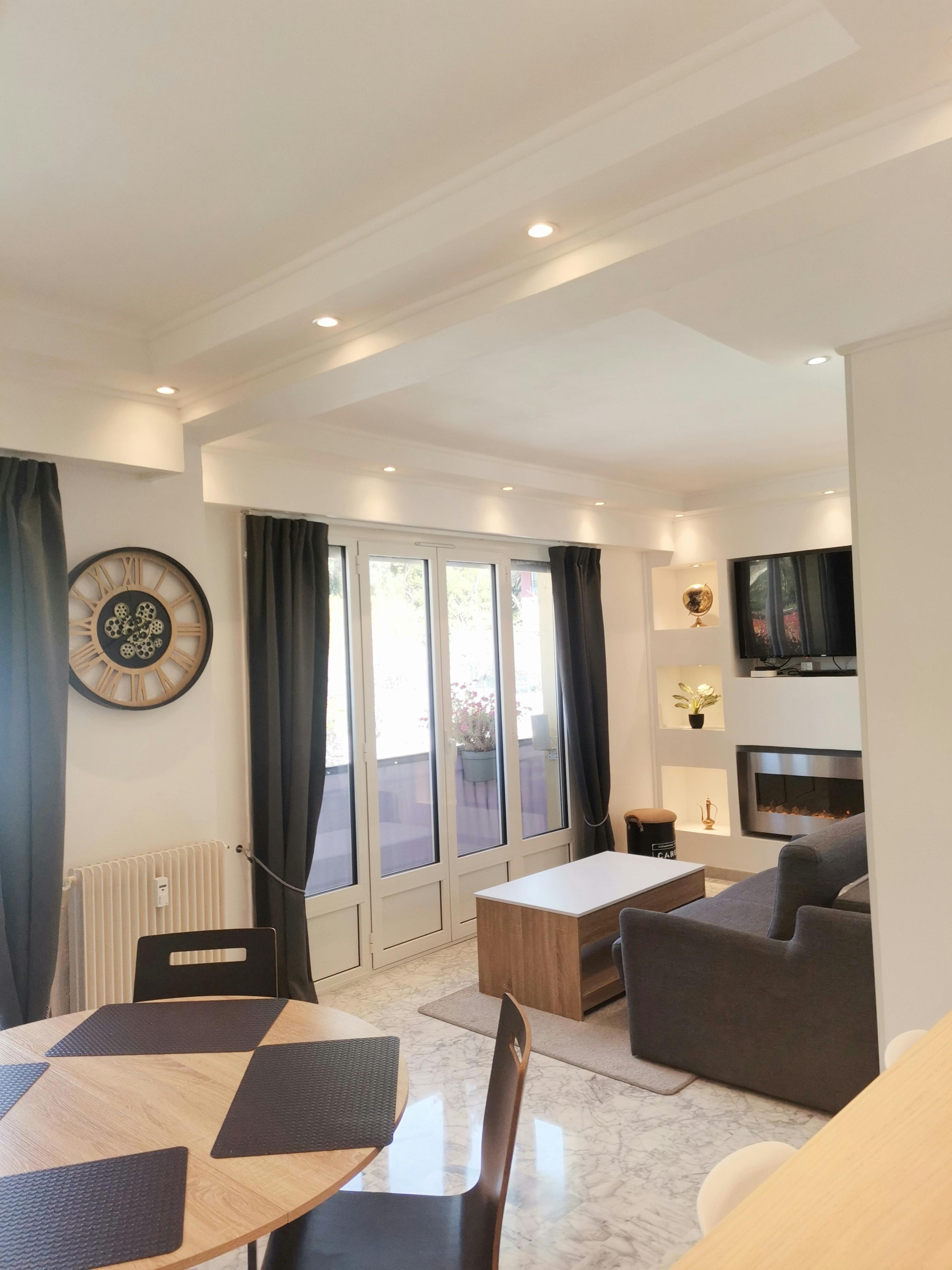 Apartament de închiriat pentru 2.100 EUR pe lună în Nice, Avenue Henry Dunant