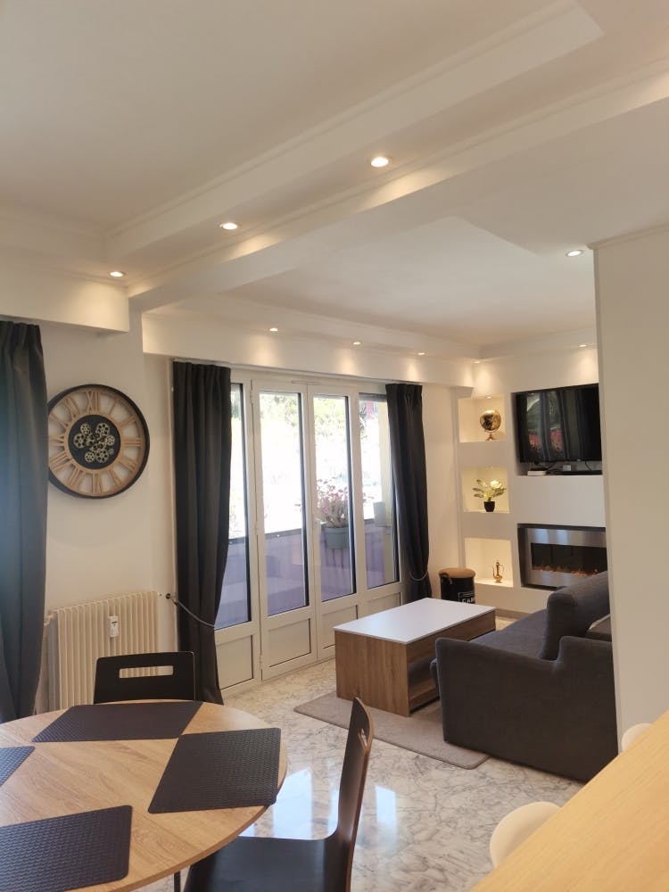 Appartement te huur voor € 2.100 per maand in Nice, Avenue Henry Dunant