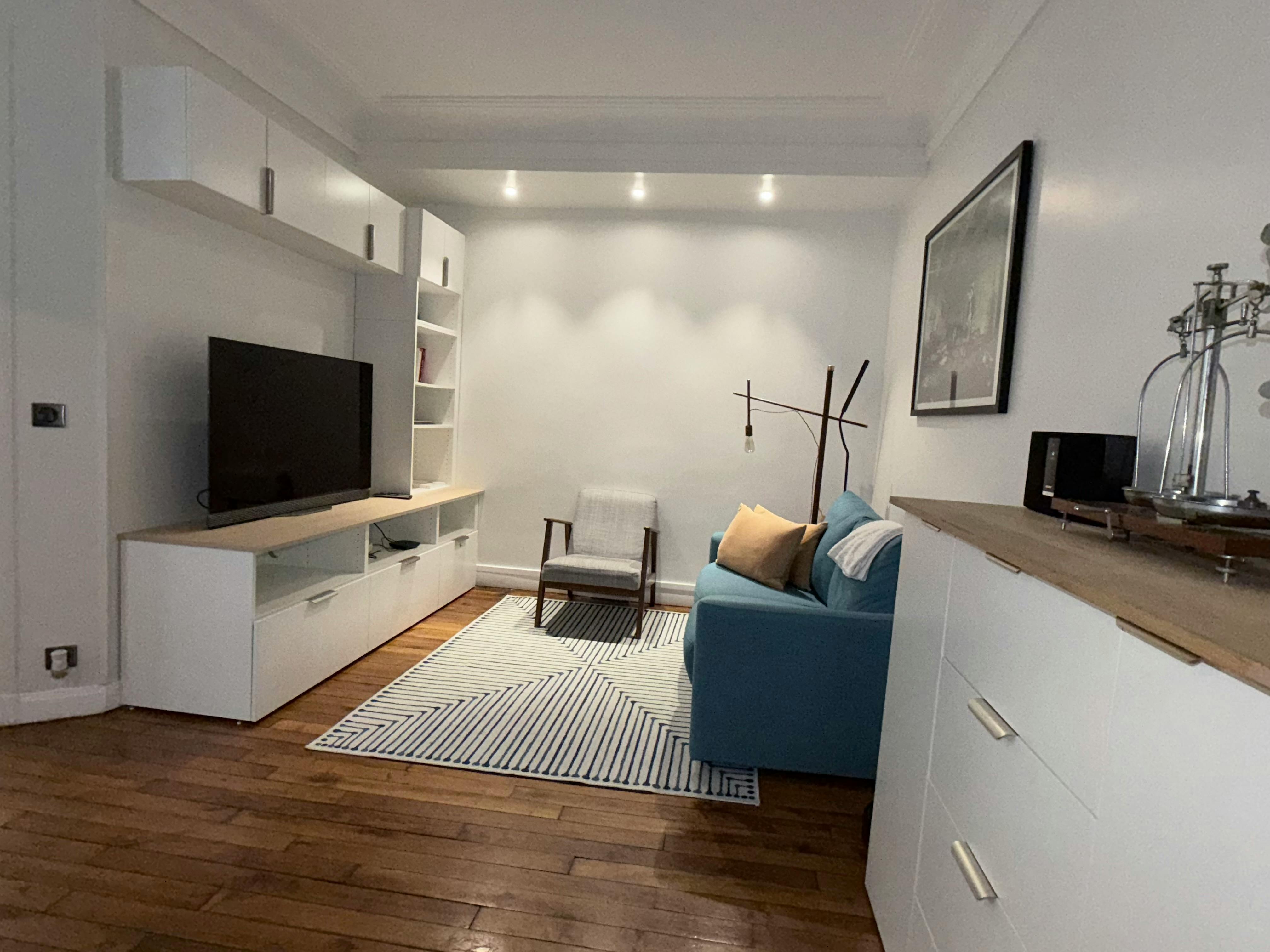 Rue Saint-Didier, Paris preview