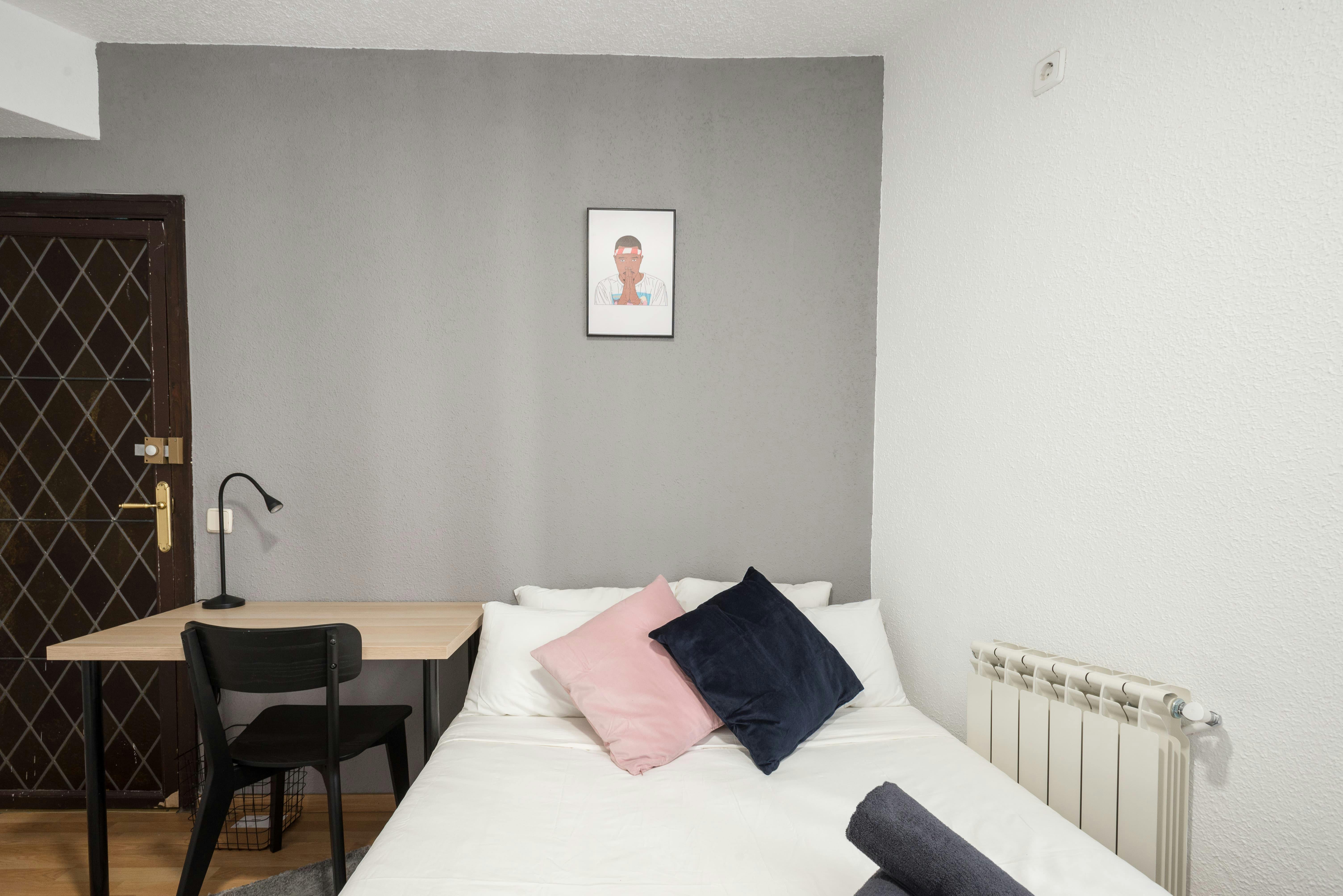Calle de Cedaceros, Madrid preview