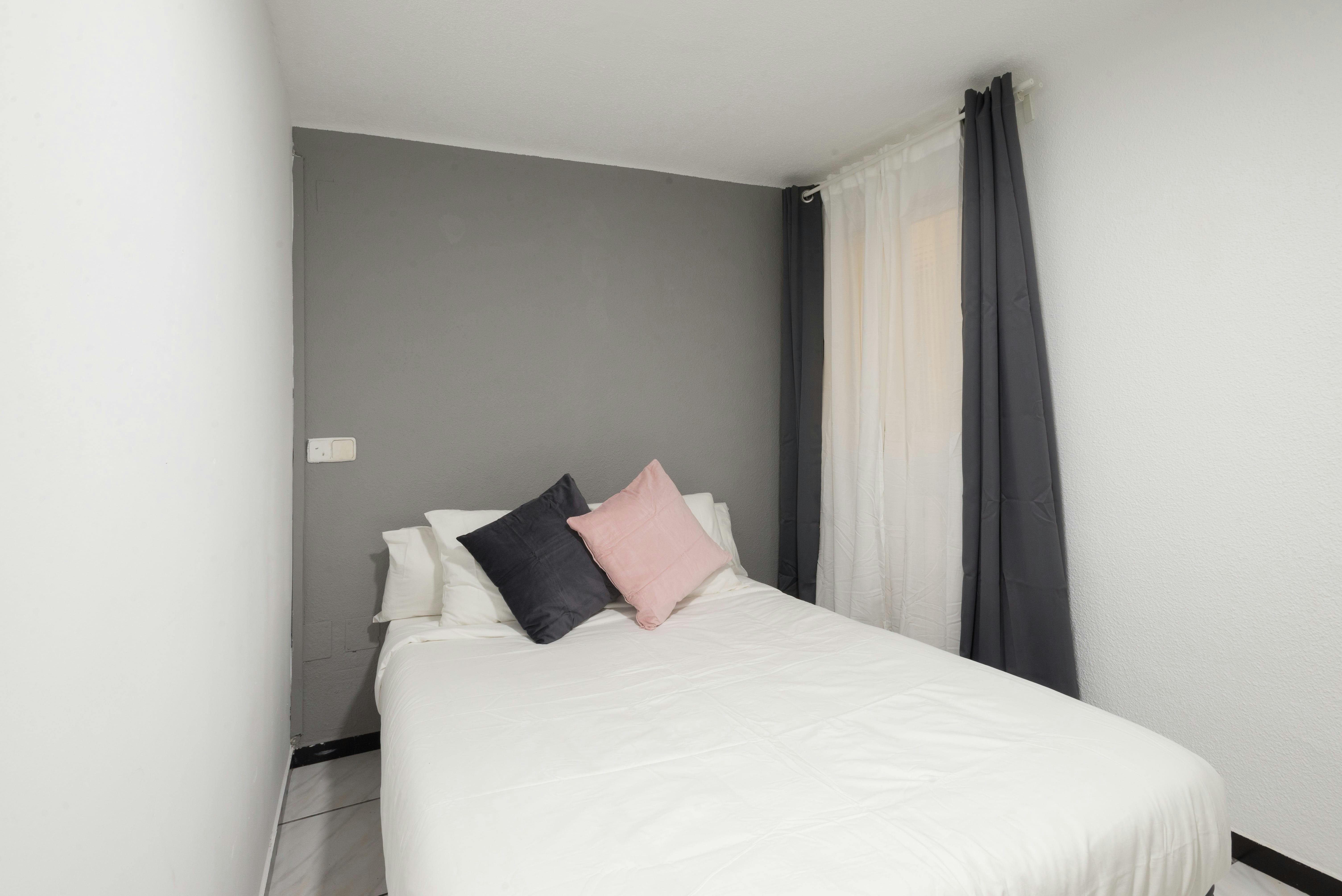 Calle de la Colegiata, Madrid preview