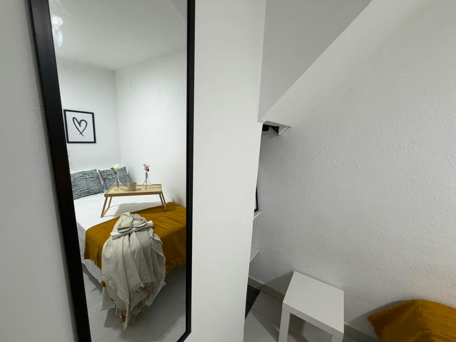 Double room Madrid, 1 bed, 6m² — photo 7