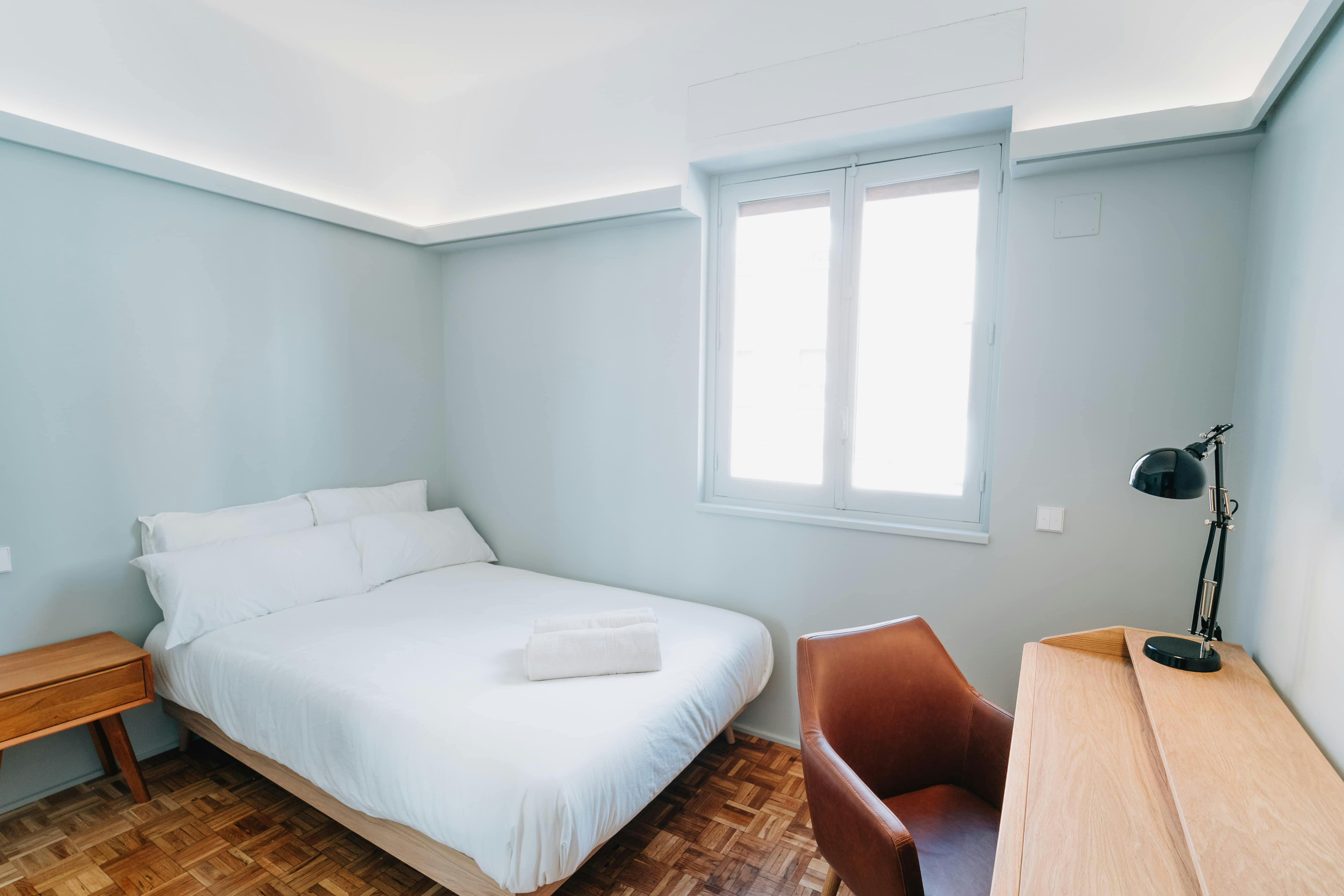 Calle de Oudrid, Madrid preview